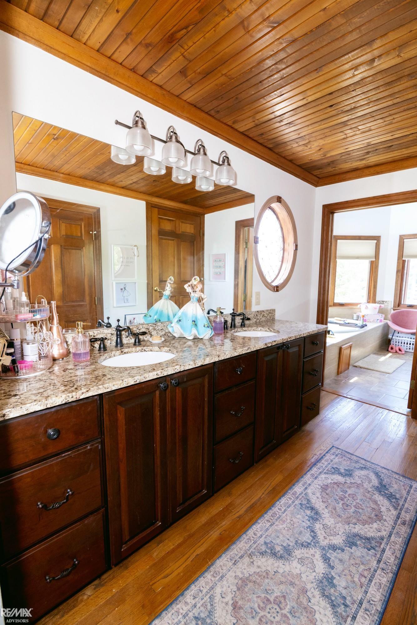 51244 Forster Lane, Shelby, MI, 48316