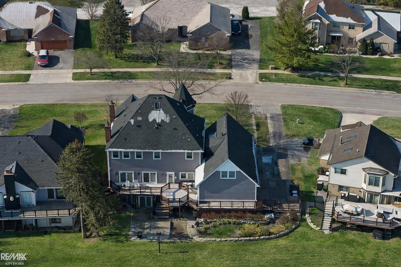 51244 Forster Lane, Shelby, MI, 48316