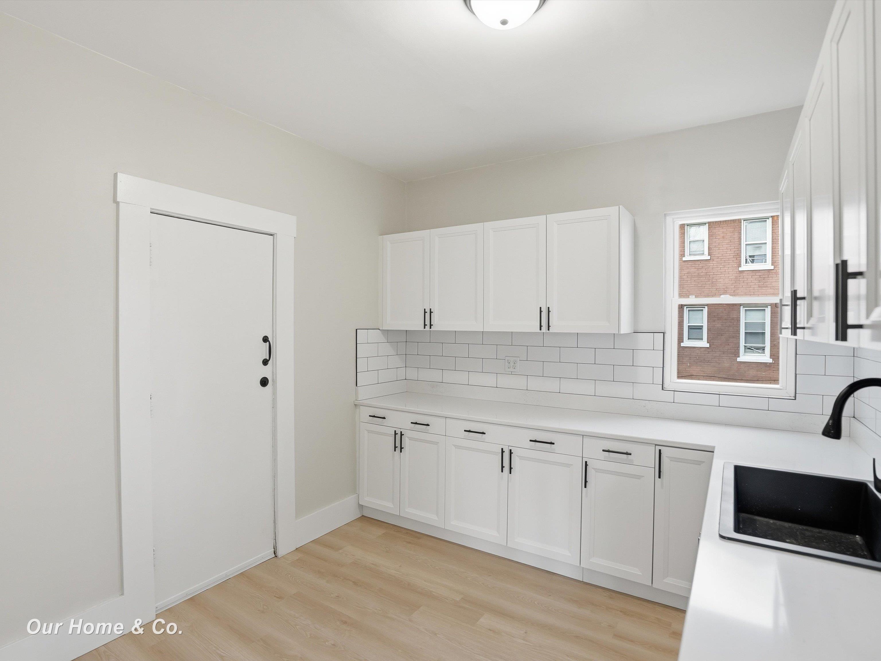 1956 Lothrop Street, Detroit, MI, 48206-2631