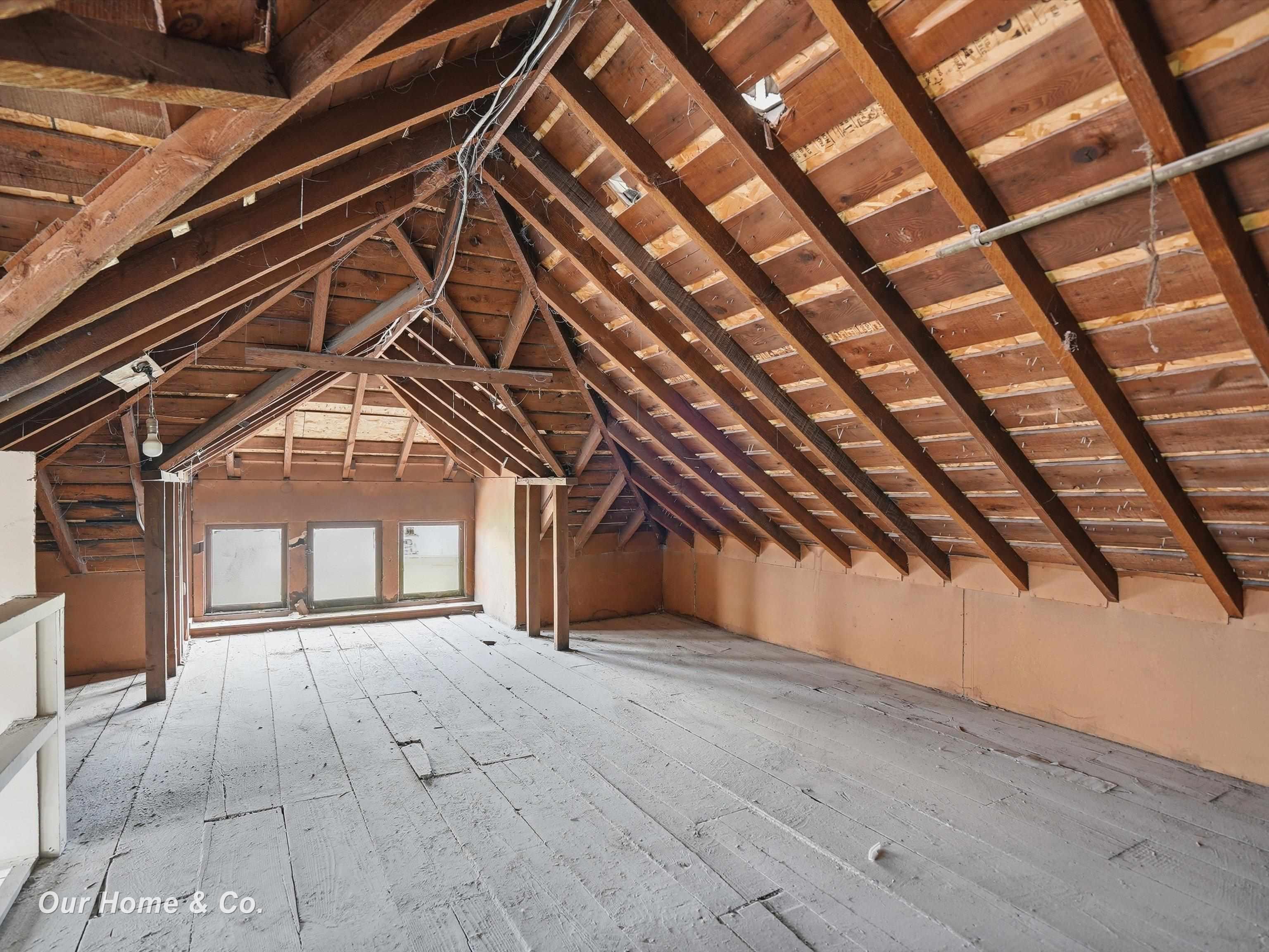 1956 Lothrop Street, Detroit, MI, 48206-2631