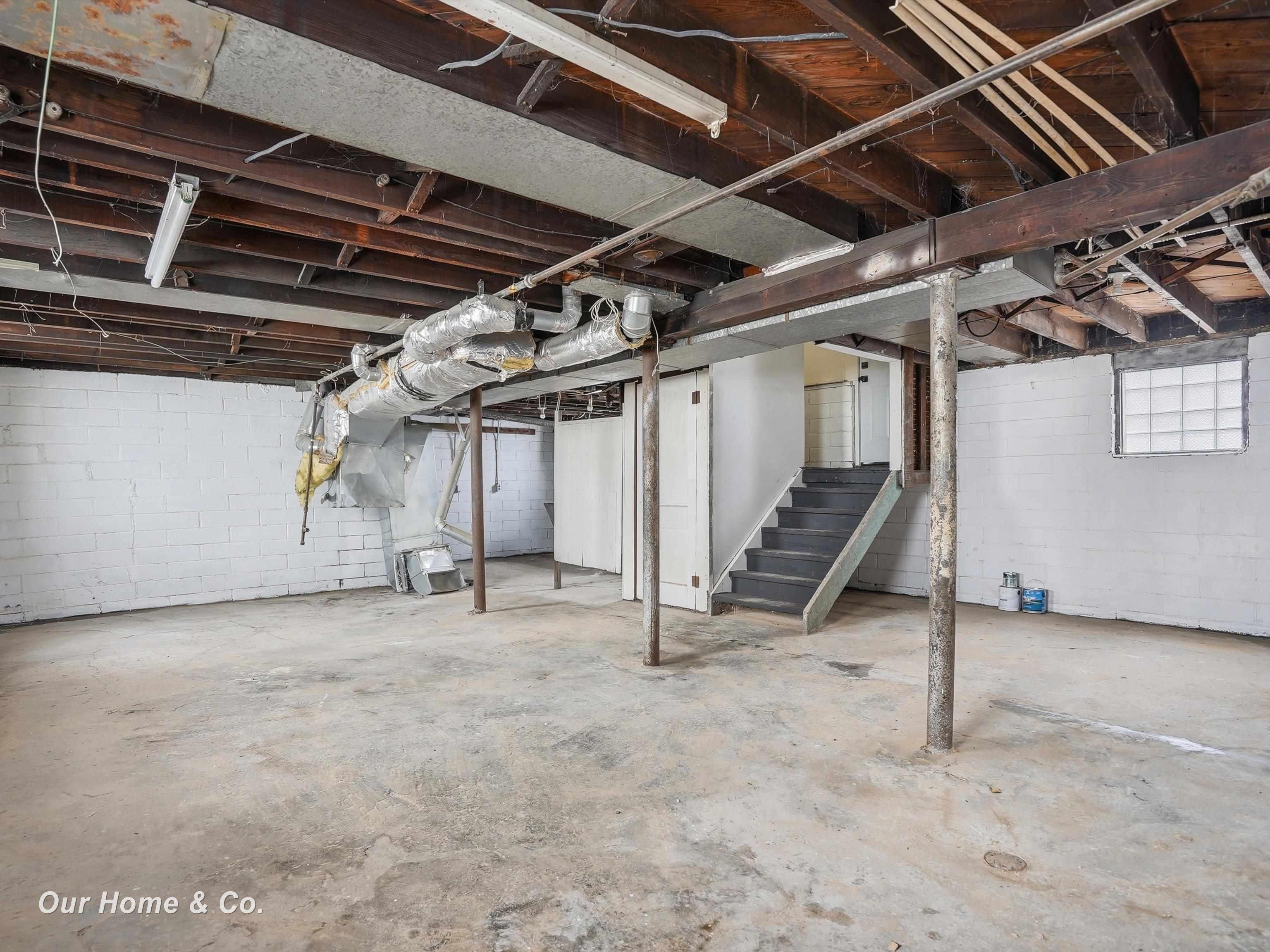 1956 Lothrop Street, Detroit, MI, 48206-2631