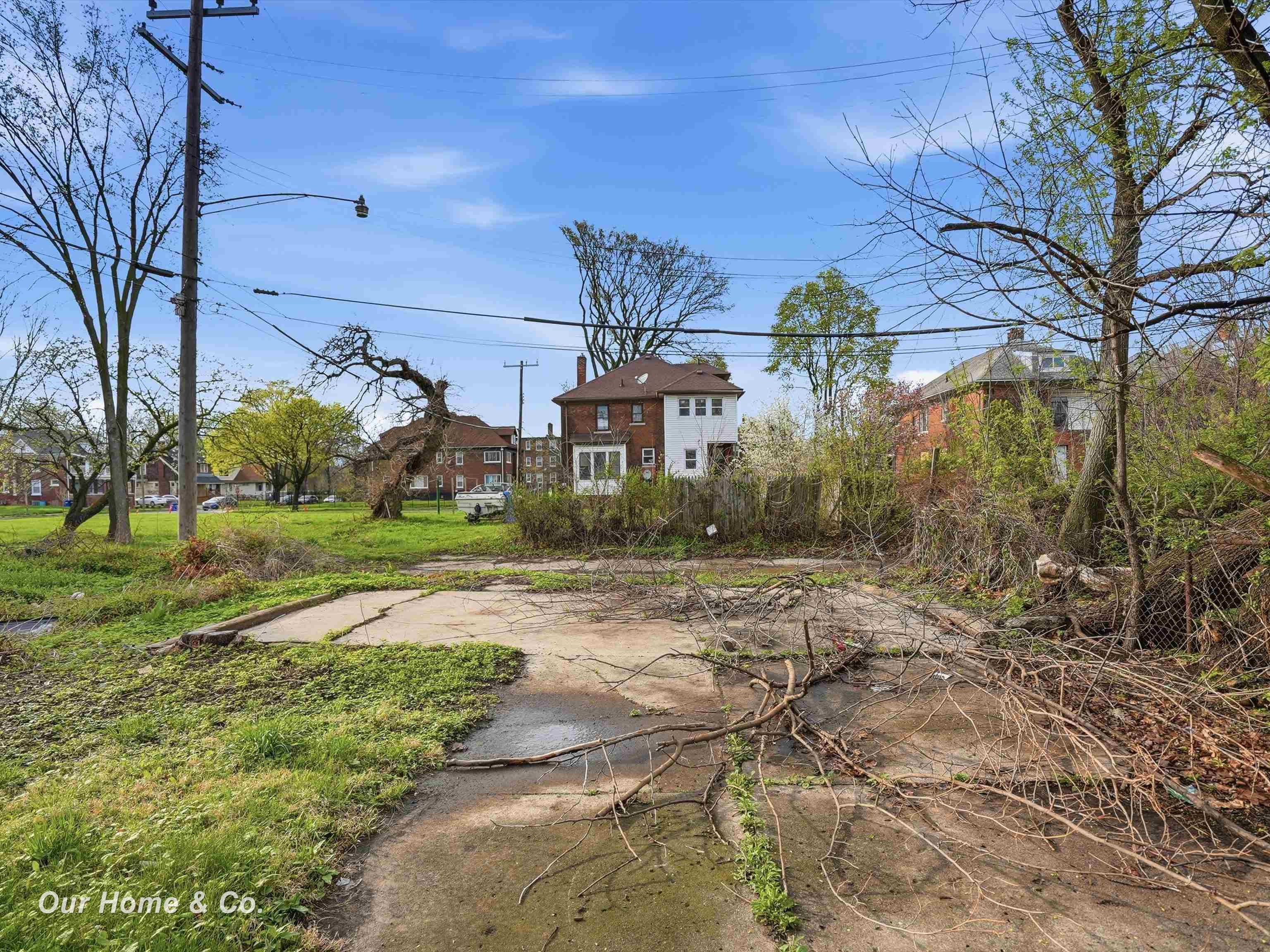 1956 Lothrop Street, Detroit, MI, 48206-2631