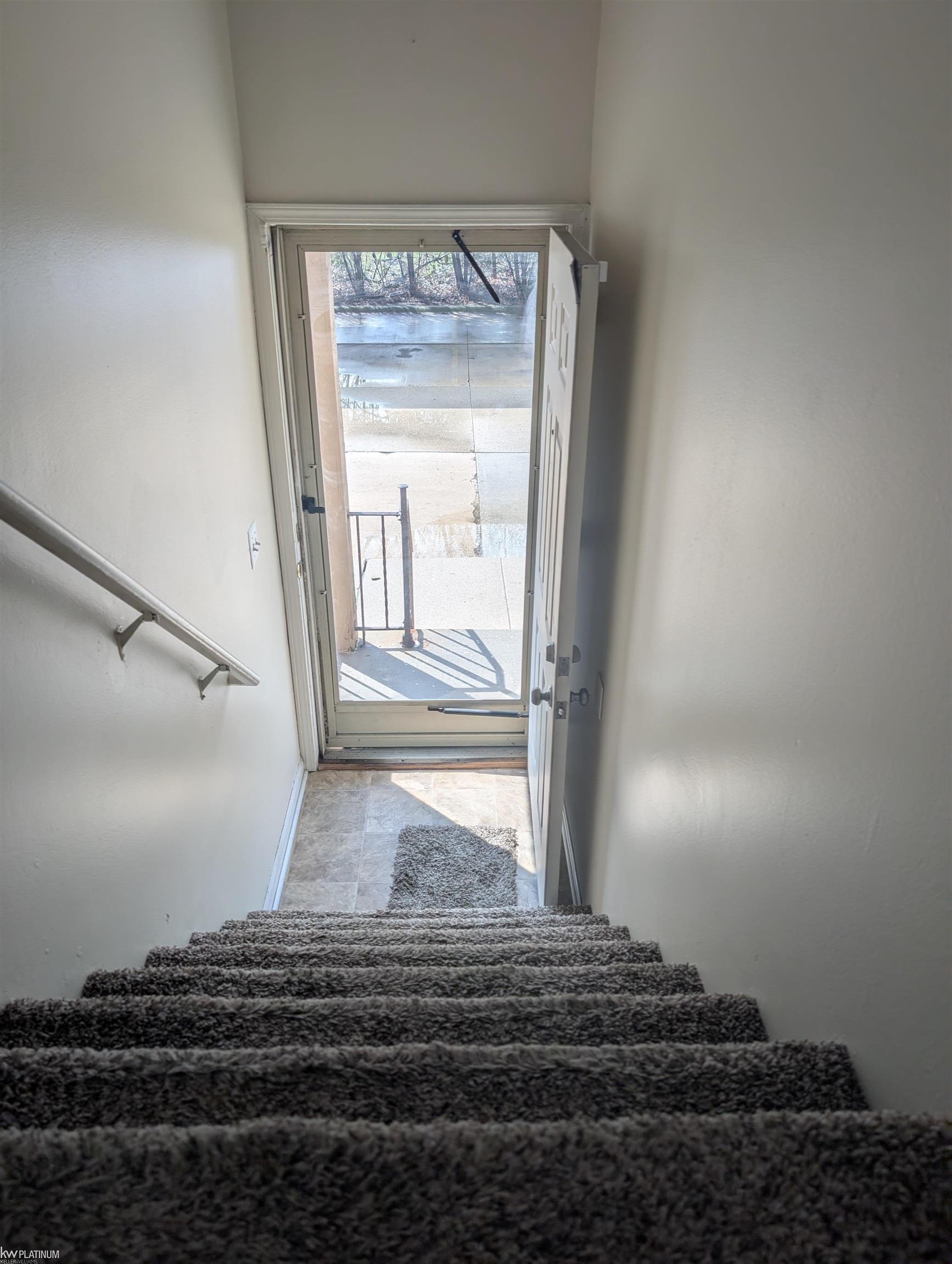 24192 Ashford Lane, Clinton Township, MI, 48036