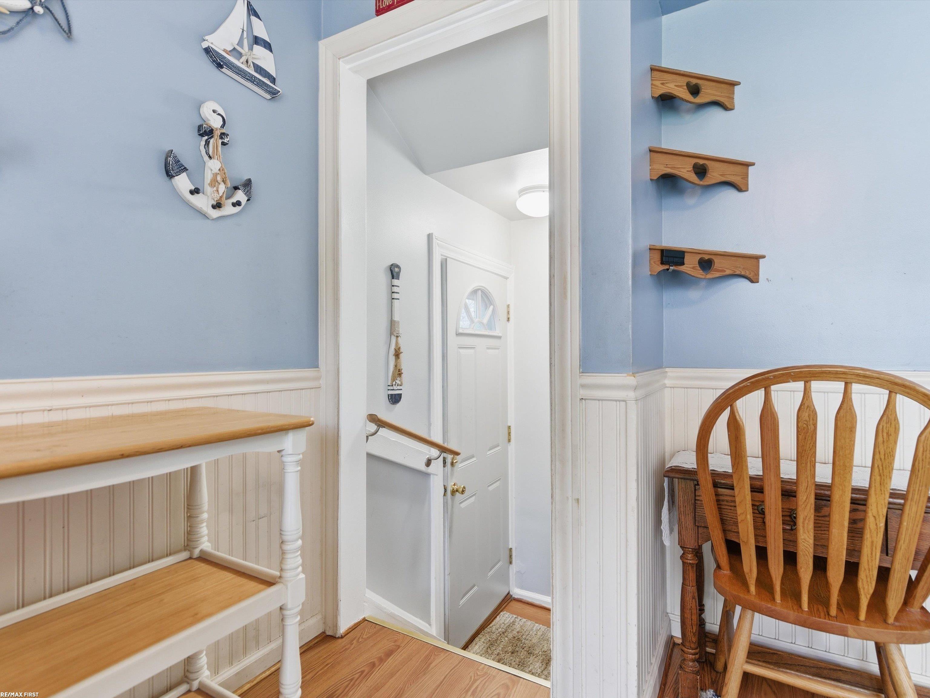 7399 Mckinley Avenue, Center Line, MI, 48015