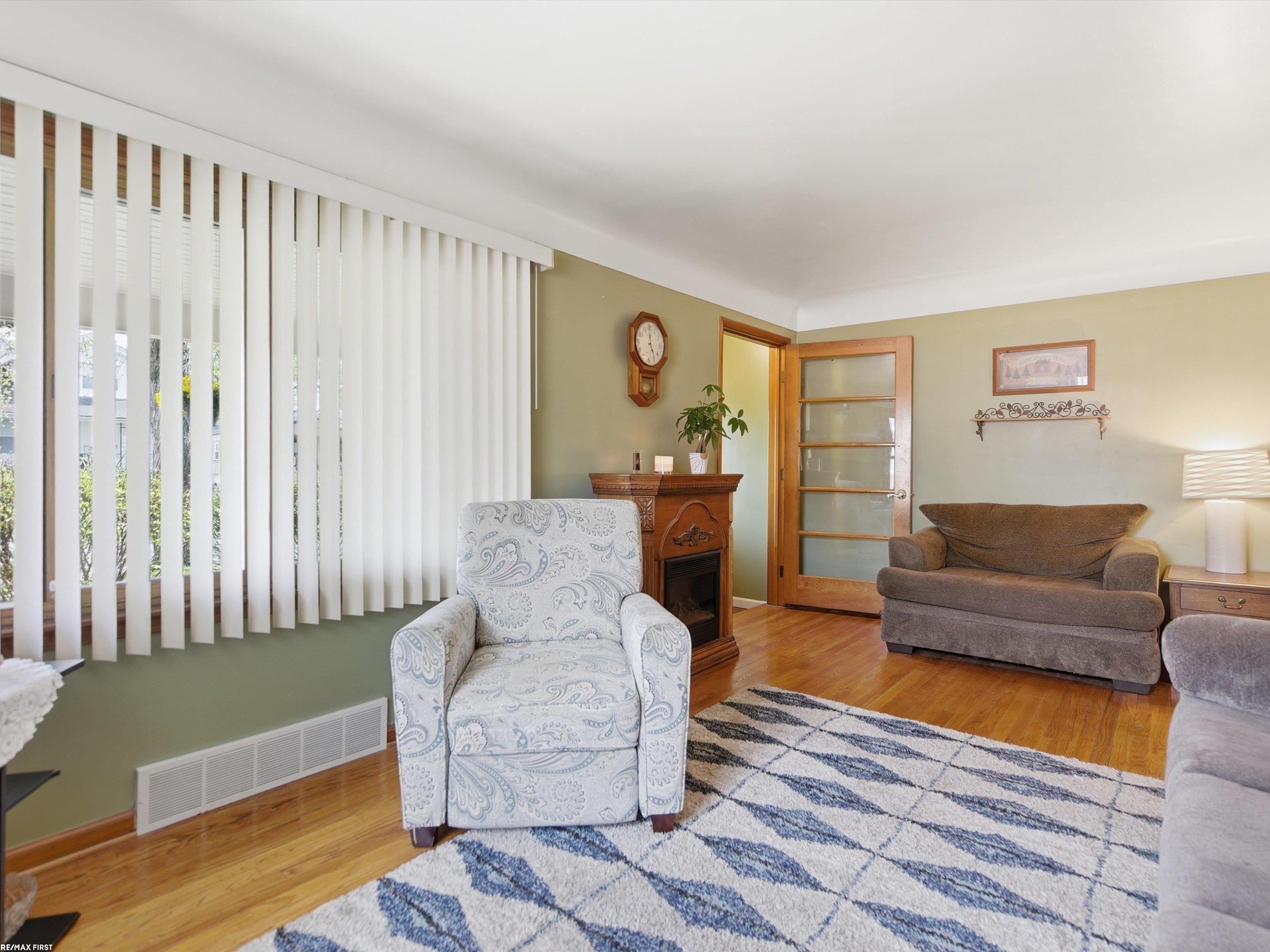 7399 Mckinley Avenue, Center Line, MI, 48015