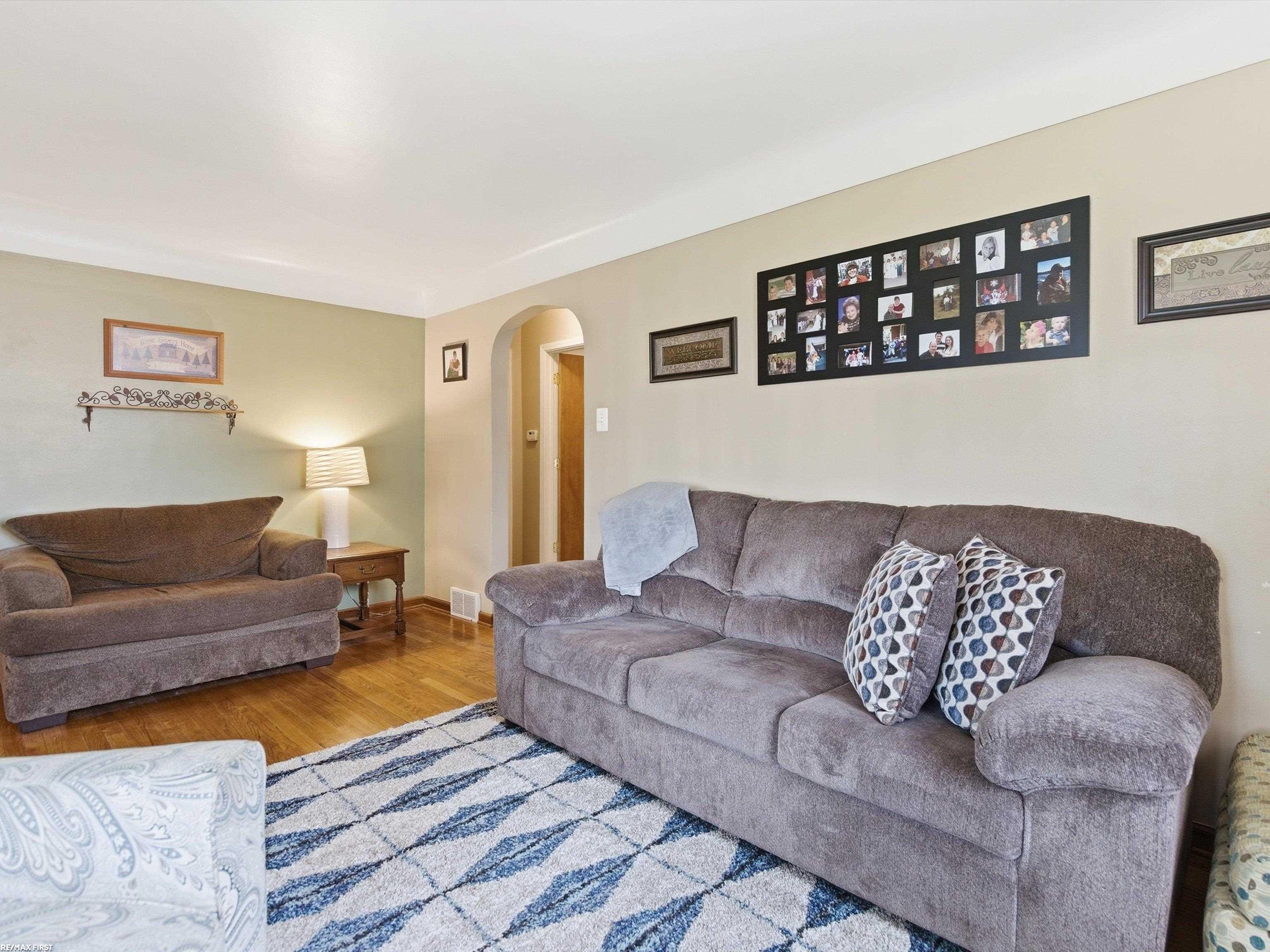 7399 Mckinley Avenue, Center Line, MI, 48015