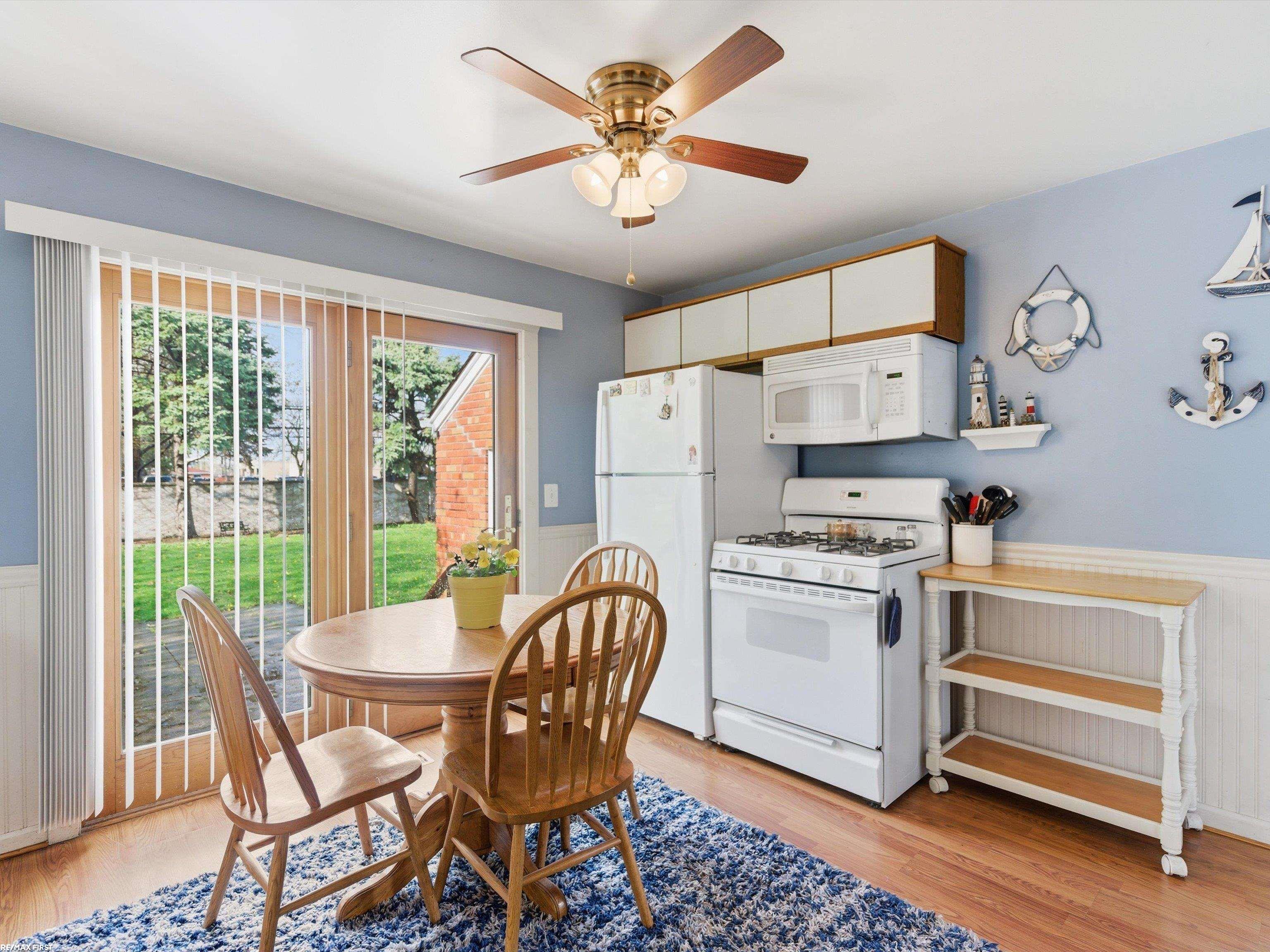 7399 Mckinley Avenue, Center Line, MI, 48015