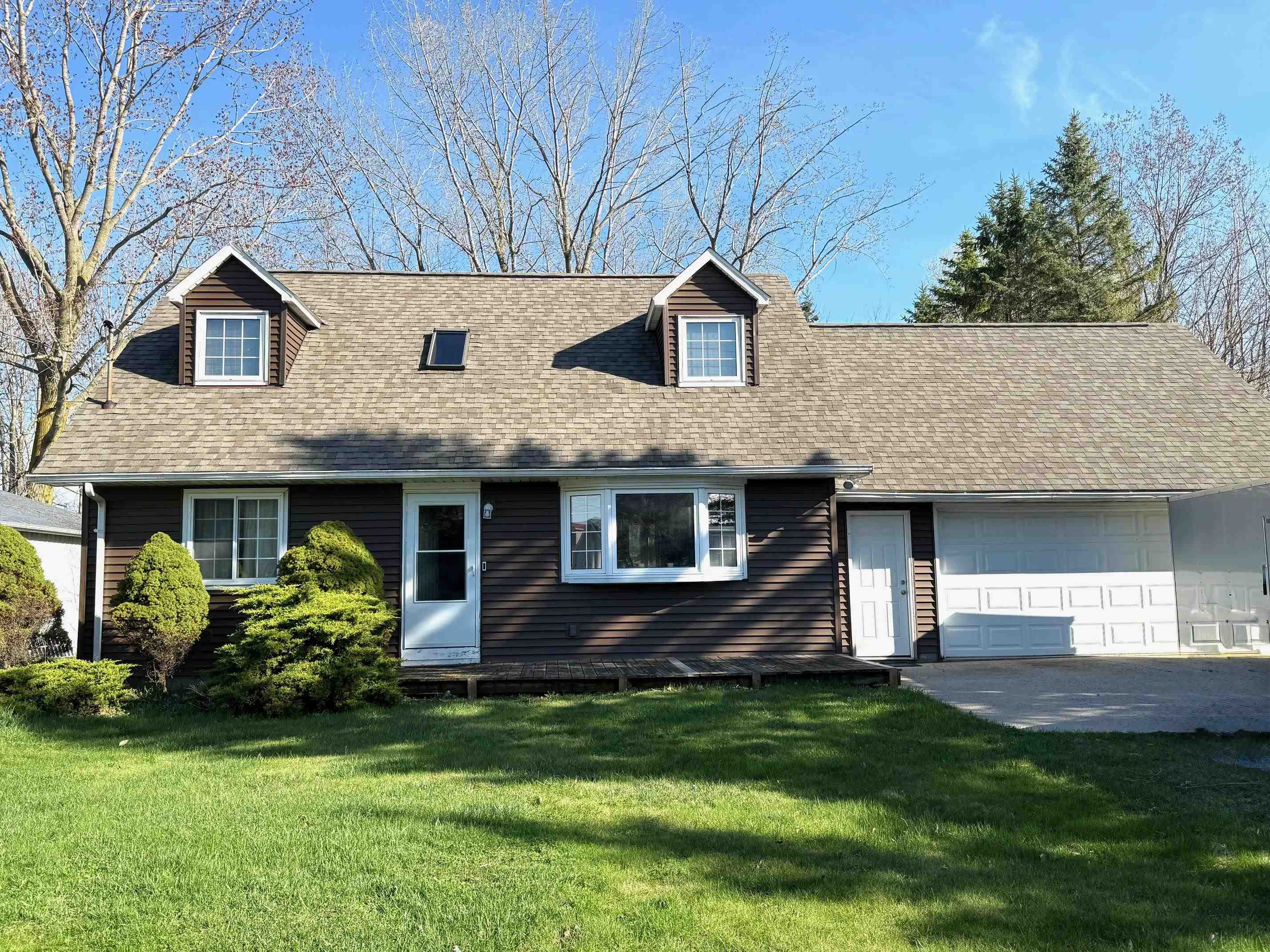 106 River Trail Drive, Bay City, MI, 48706