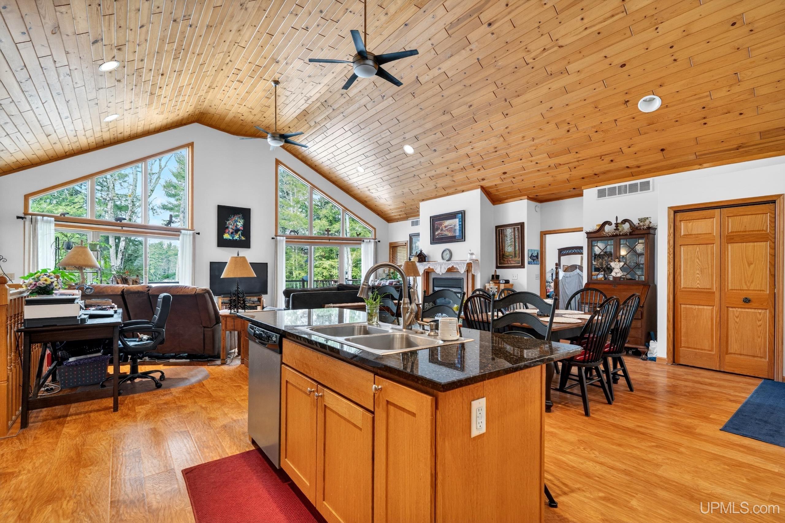 15176 33rd Road, Wetmore, MI, 49895
