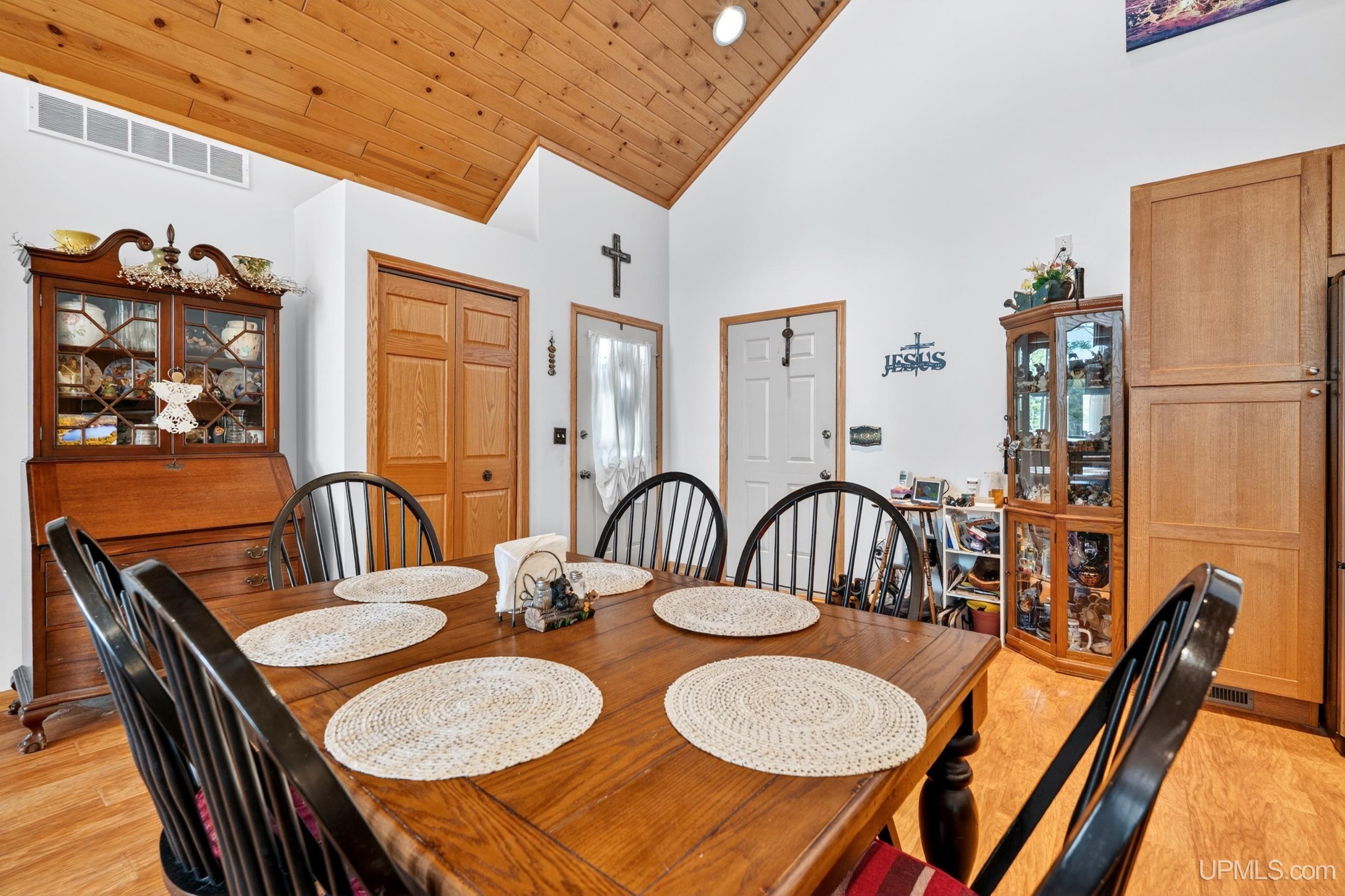 15176 33rd Road, Wetmore, MI, 49895