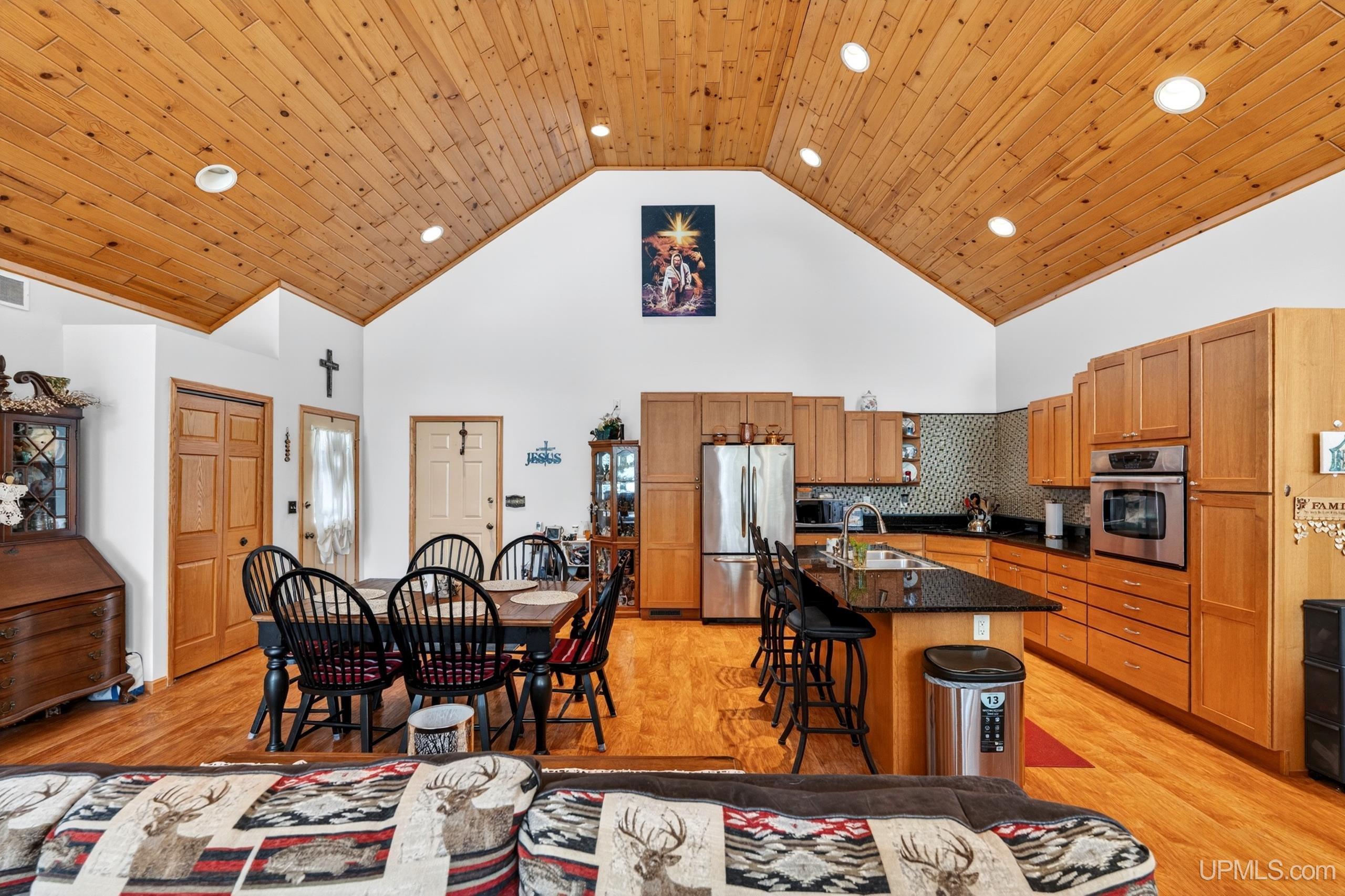 15176 33rd Road, Wetmore, MI, 49895