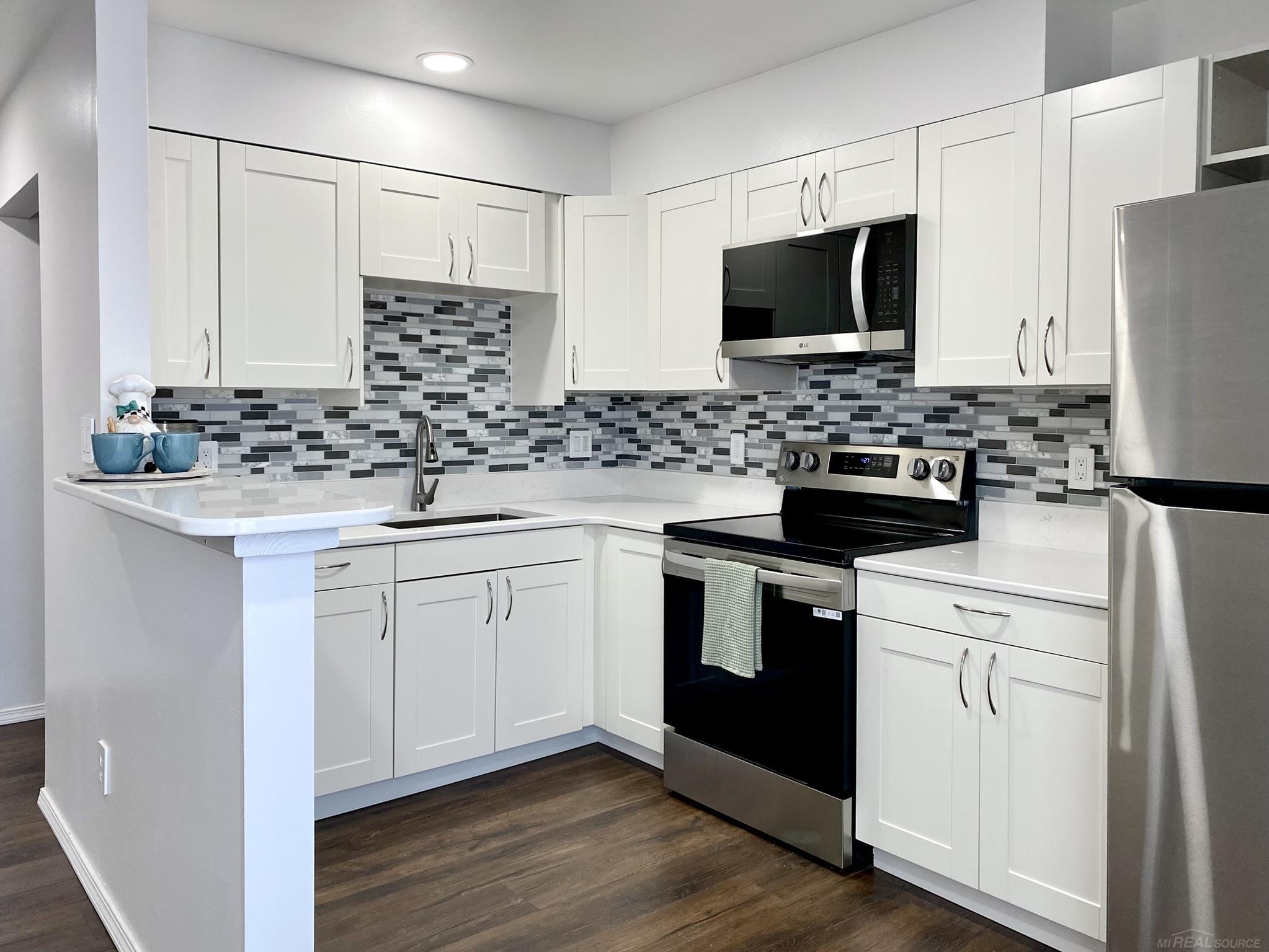 4840 Briarwood Avenue UNIT&nbsp;UNIT&nbsp;C8, Royal Oak, MI, 48073