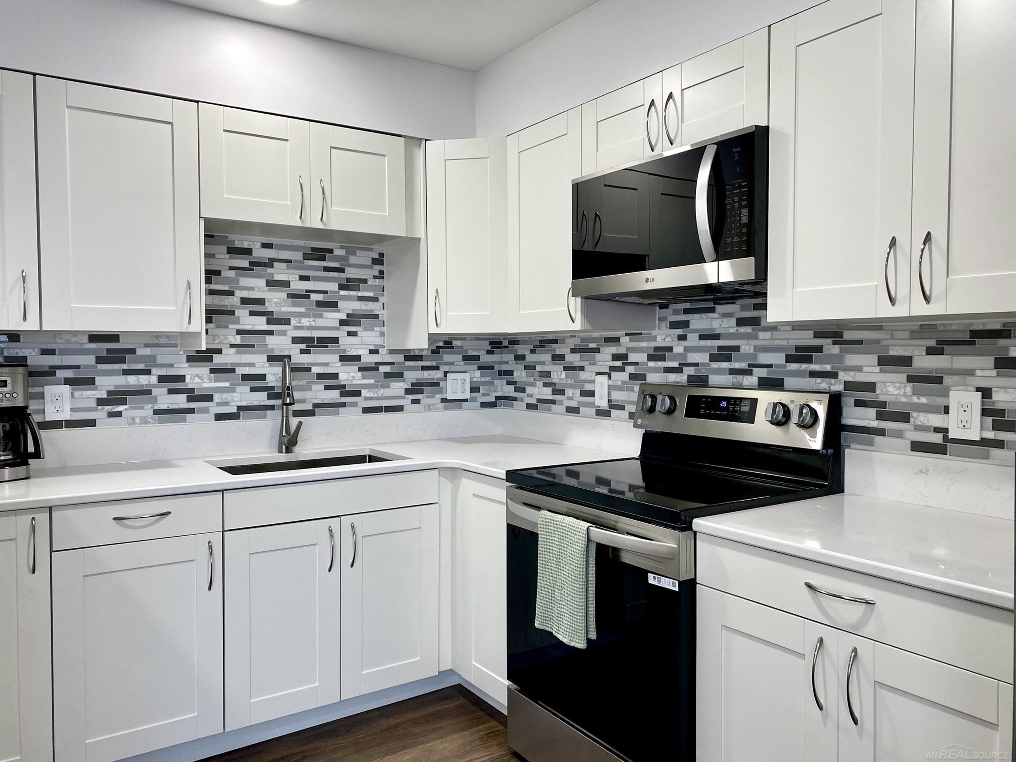 4840 Briarwood Avenue UNIT&nbsp;UNIT&nbsp;C8, Royal Oak, MI, 48073