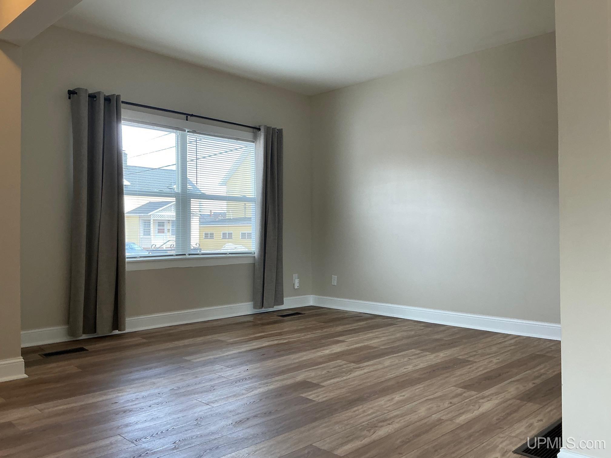 313 N Pioneer Avenue, Negaunee, MI, 49866