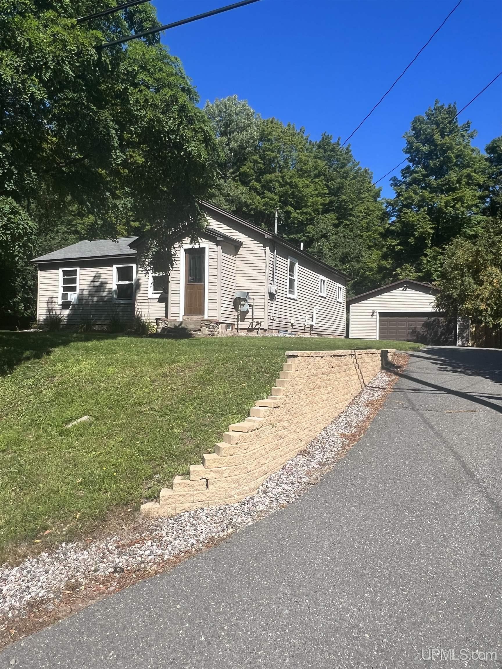 2162 Bancroft Street, Marquette, MI, 49855