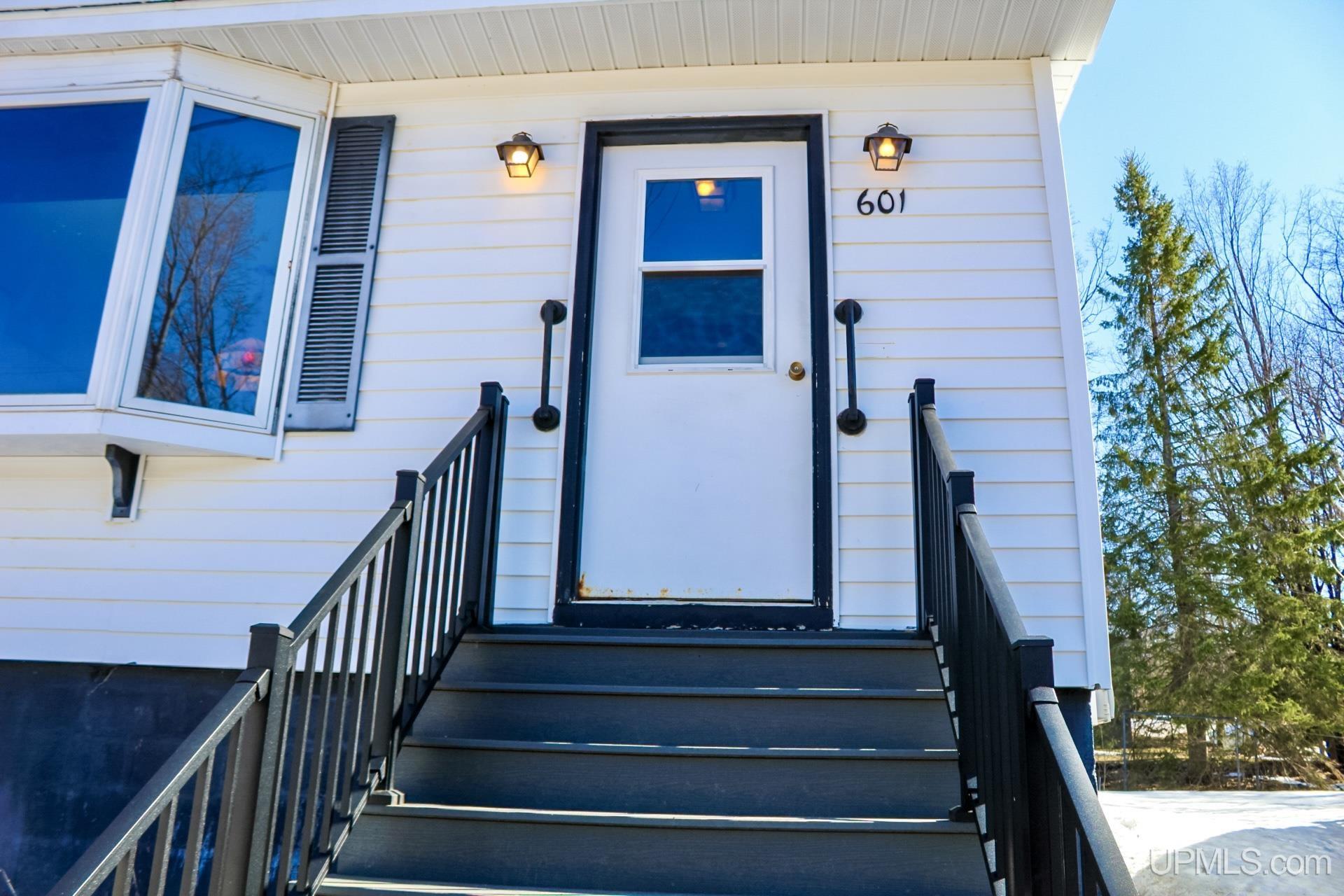 601 W Baraga Avenue, Houghton, MI, 49931