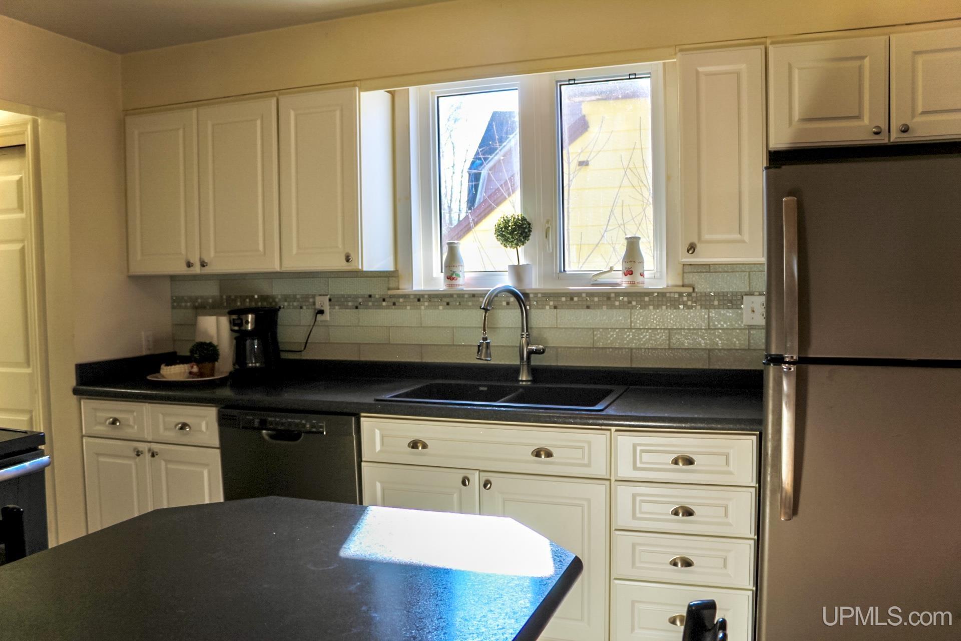 601 W Baraga Avenue, Houghton, MI, 49931