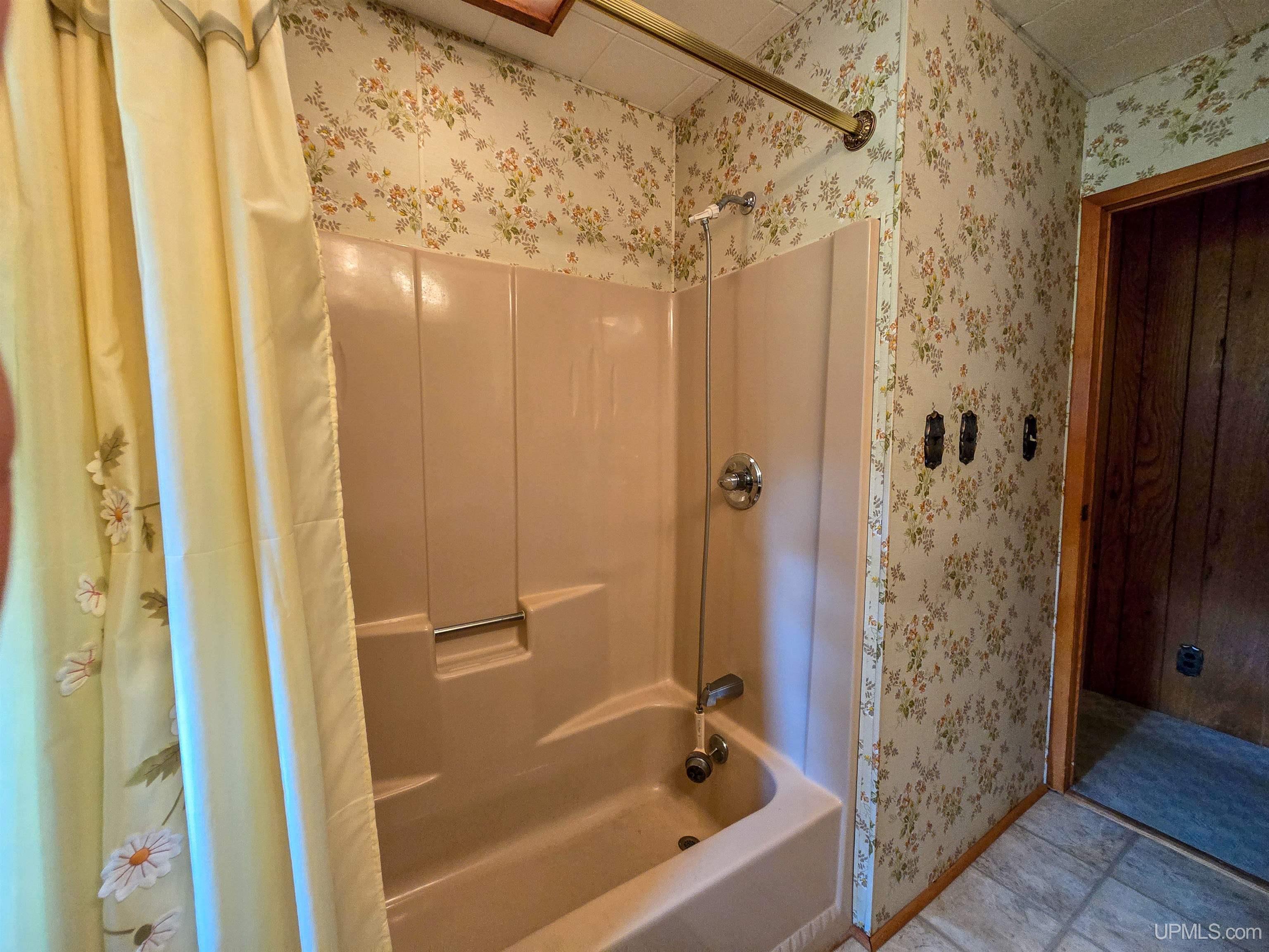 7967 Church Street, Naubinway, MI, 49762