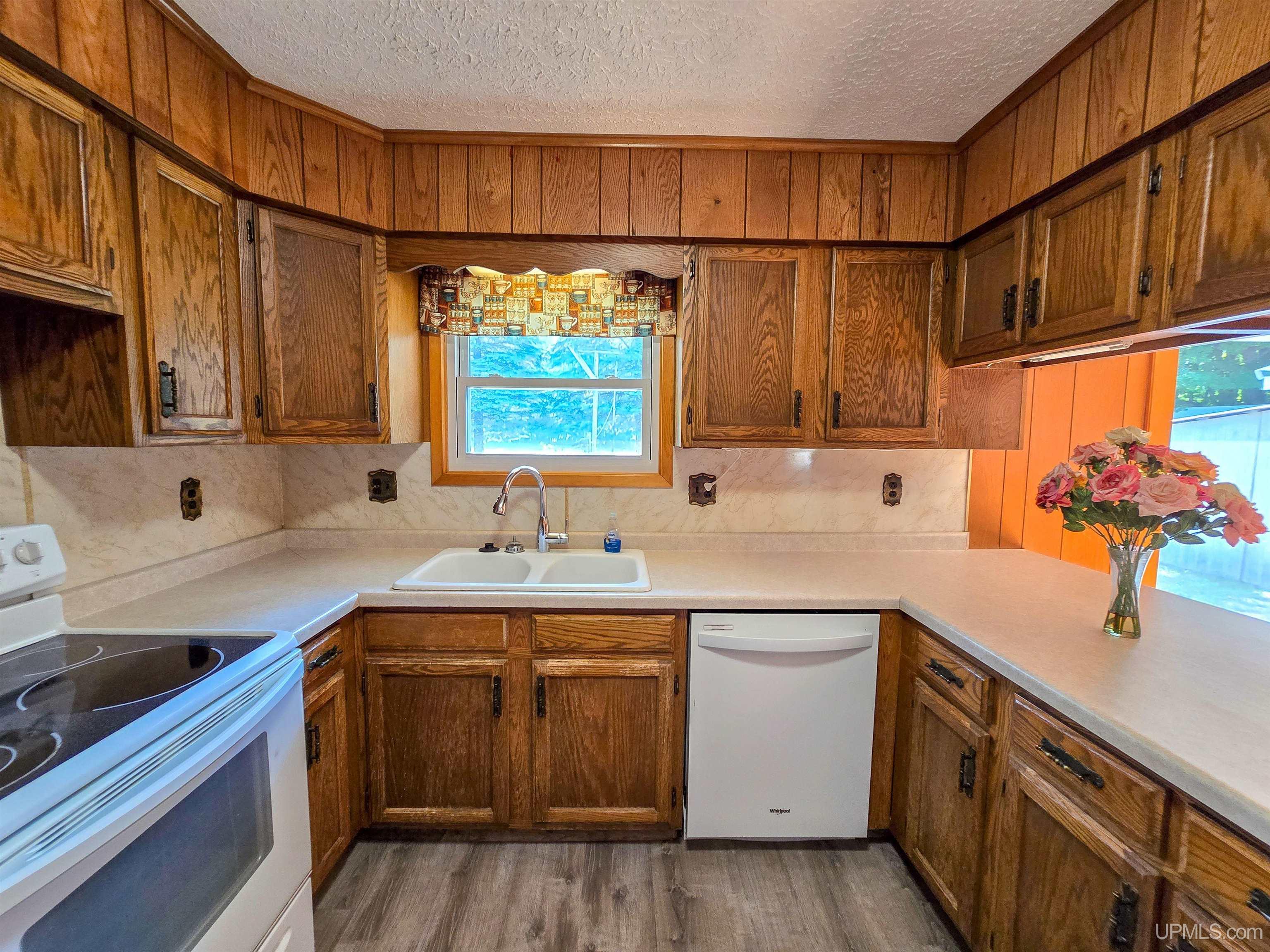 7967 Church Street, Naubinway, MI, 49762