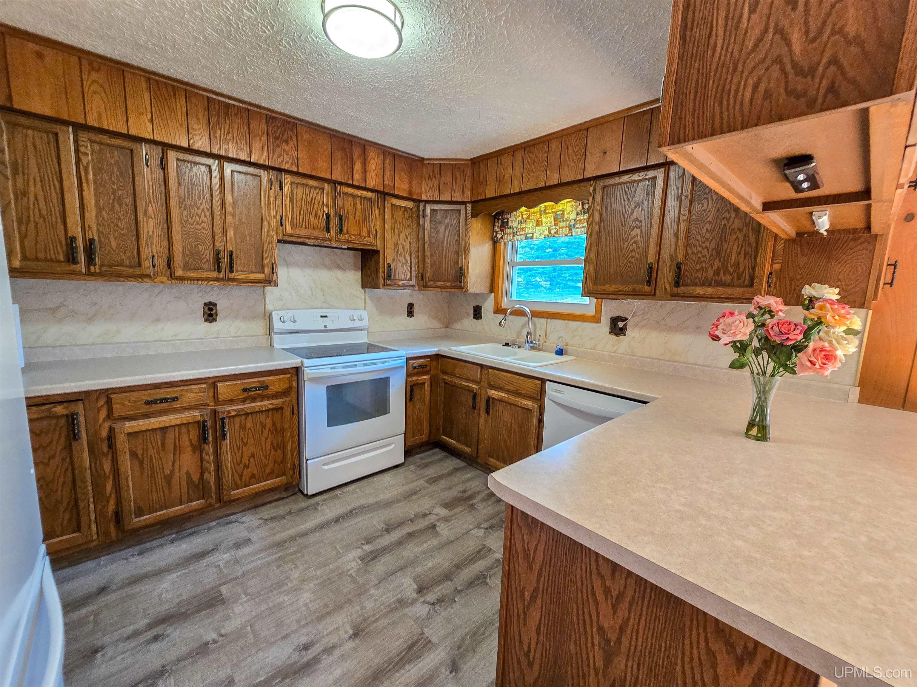 7967 Church Street, Naubinway, MI, 49762