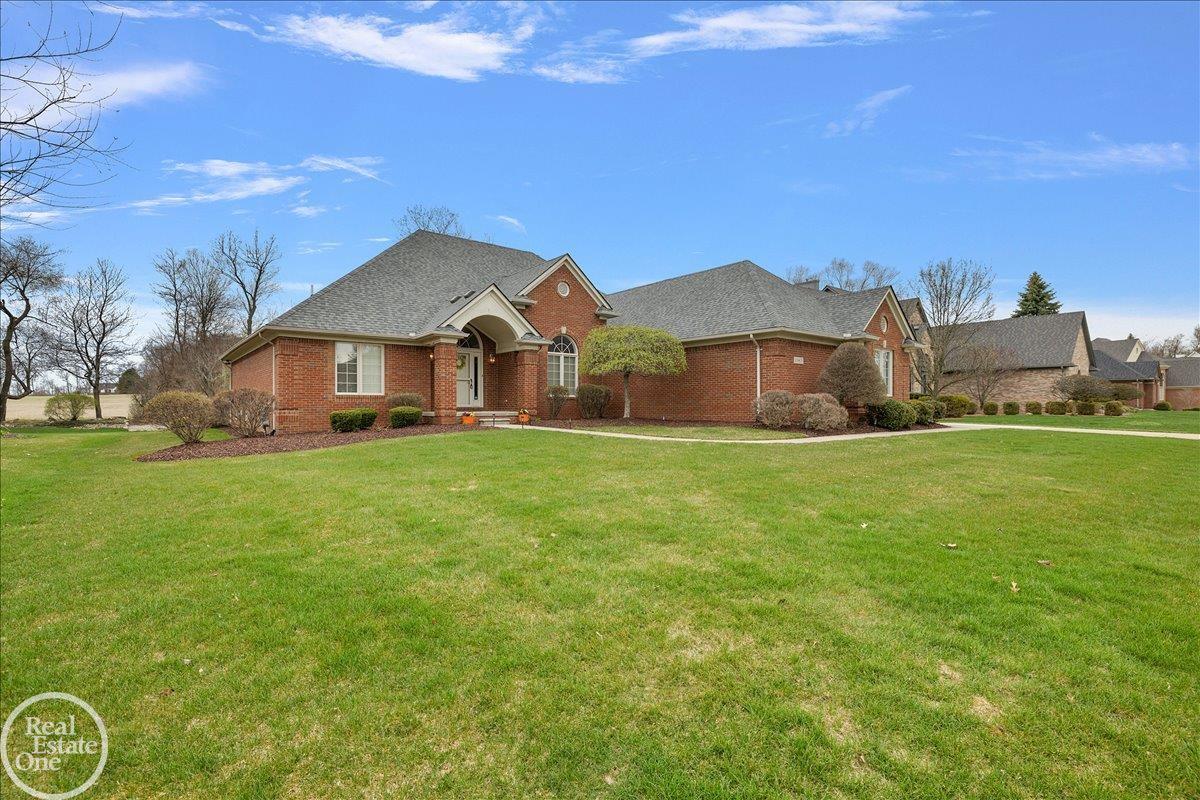 63815 Inverness Drive UNIT&nbsp;UNIT&nbsp;#53, Washington Twp, MI, 48095-2850