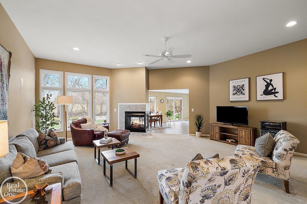 63815 Inverness Drive UNIT&nbsp;UNIT&nbsp;#53, Washington Twp, MI, 48095-2850