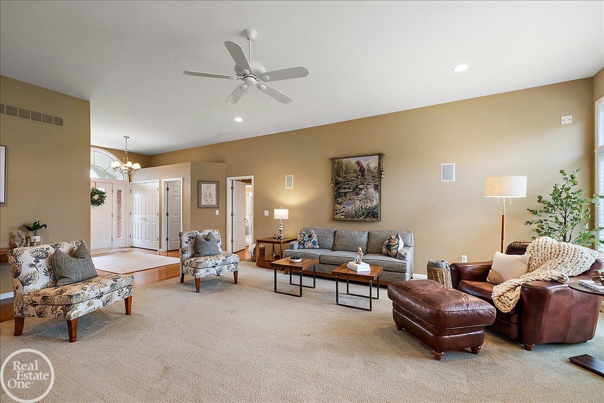 63815 Inverness Drive UNIT&nbsp;UNIT&nbsp;#53, Washington Twp, MI, 48095-2850