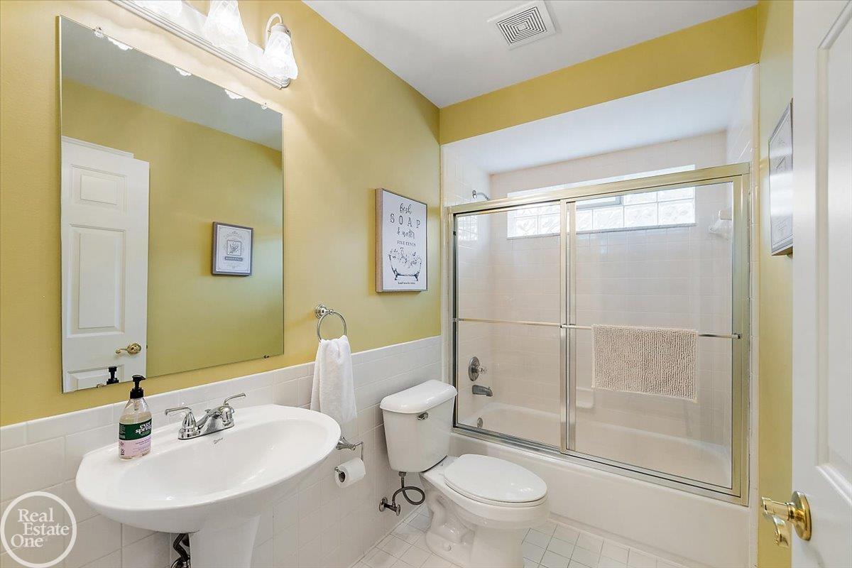 63815 Inverness Drive UNIT&nbsp;UNIT&nbsp;#53, Washington Twp, MI, 48095-2850