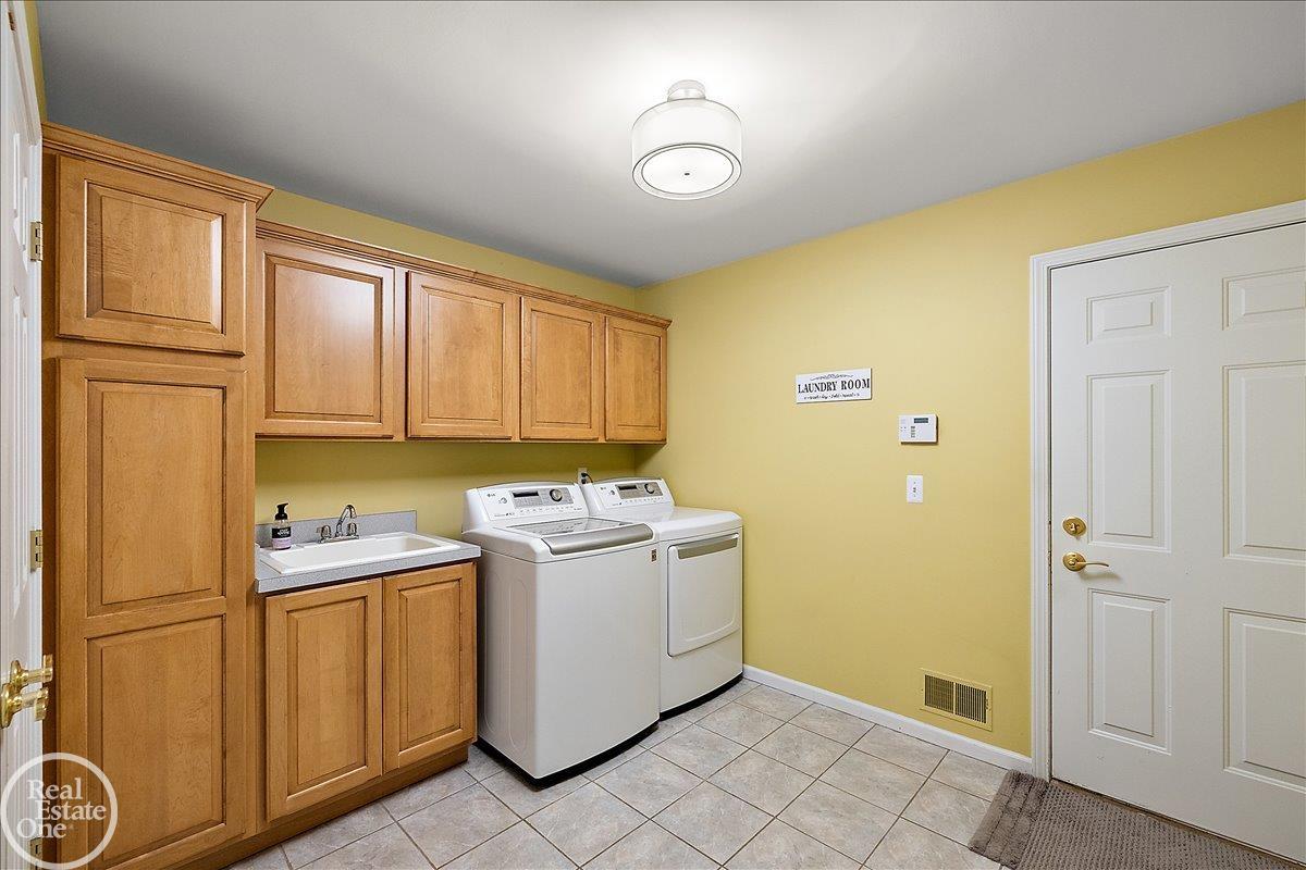 63815 Inverness Drive UNIT&nbsp;UNIT&nbsp;#53, Washington Twp, MI, 48095-2850