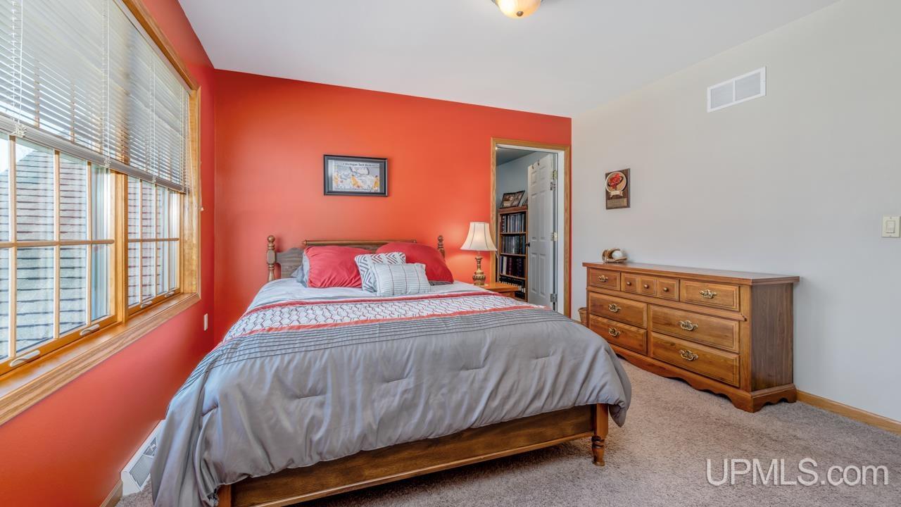 350 Evergreen Drive, Kingsford, MI, 49802