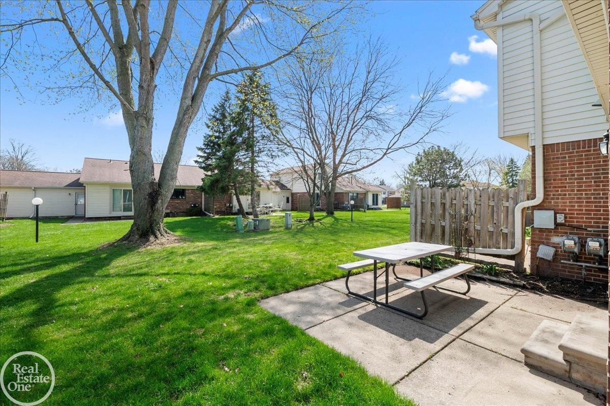 28070 Coleridge Street, Harrison Twp, MI, 48045