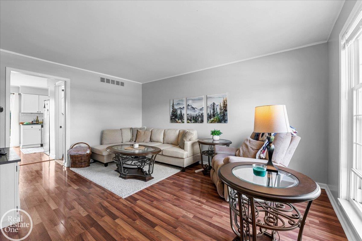 28070 Coleridge Street, Harrison Twp, MI, 48045