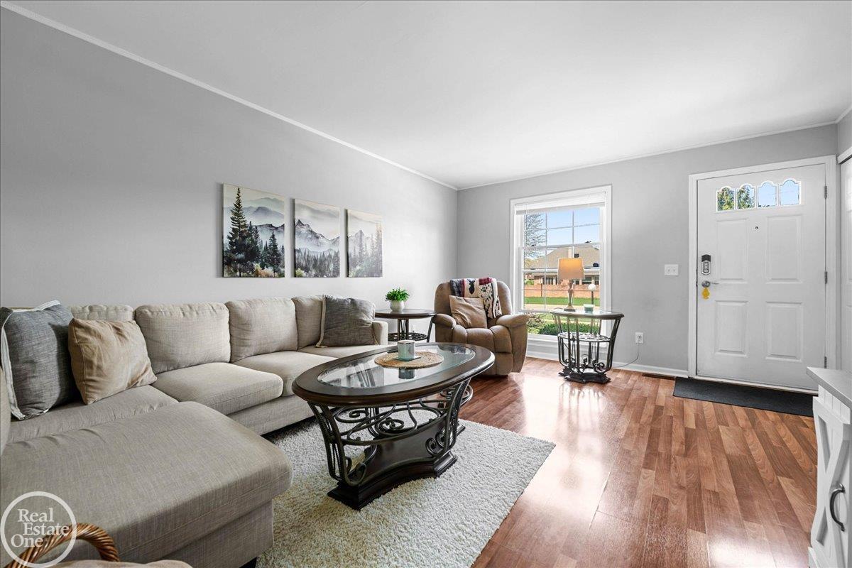 28070 Coleridge Street, Harrison Twp, MI, 48045