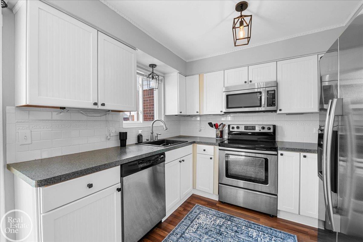 28070 Coleridge Street, Harrison Twp, MI, 48045