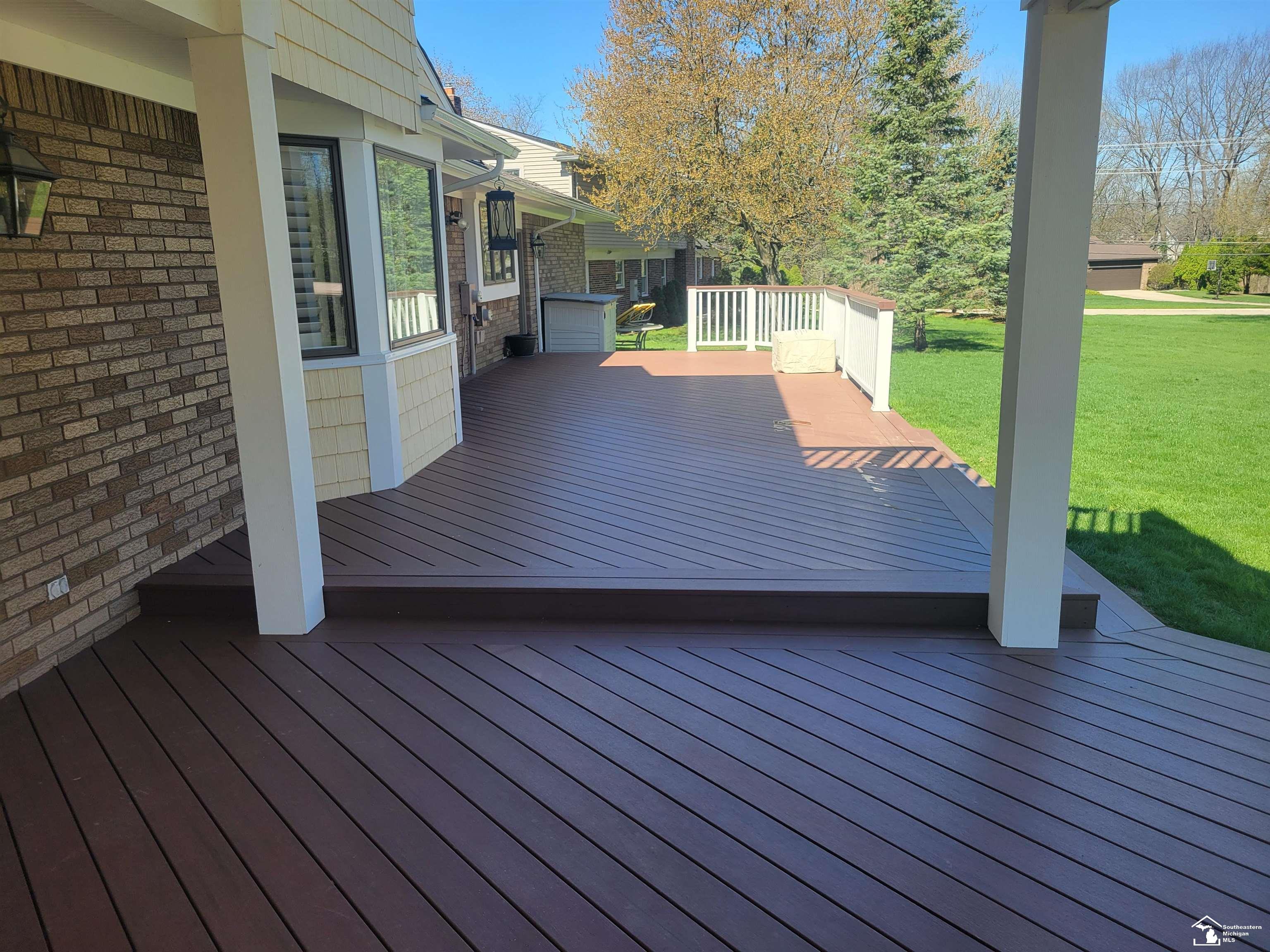 8908 Sarah Lane, Grosse Ile, MI, 48138