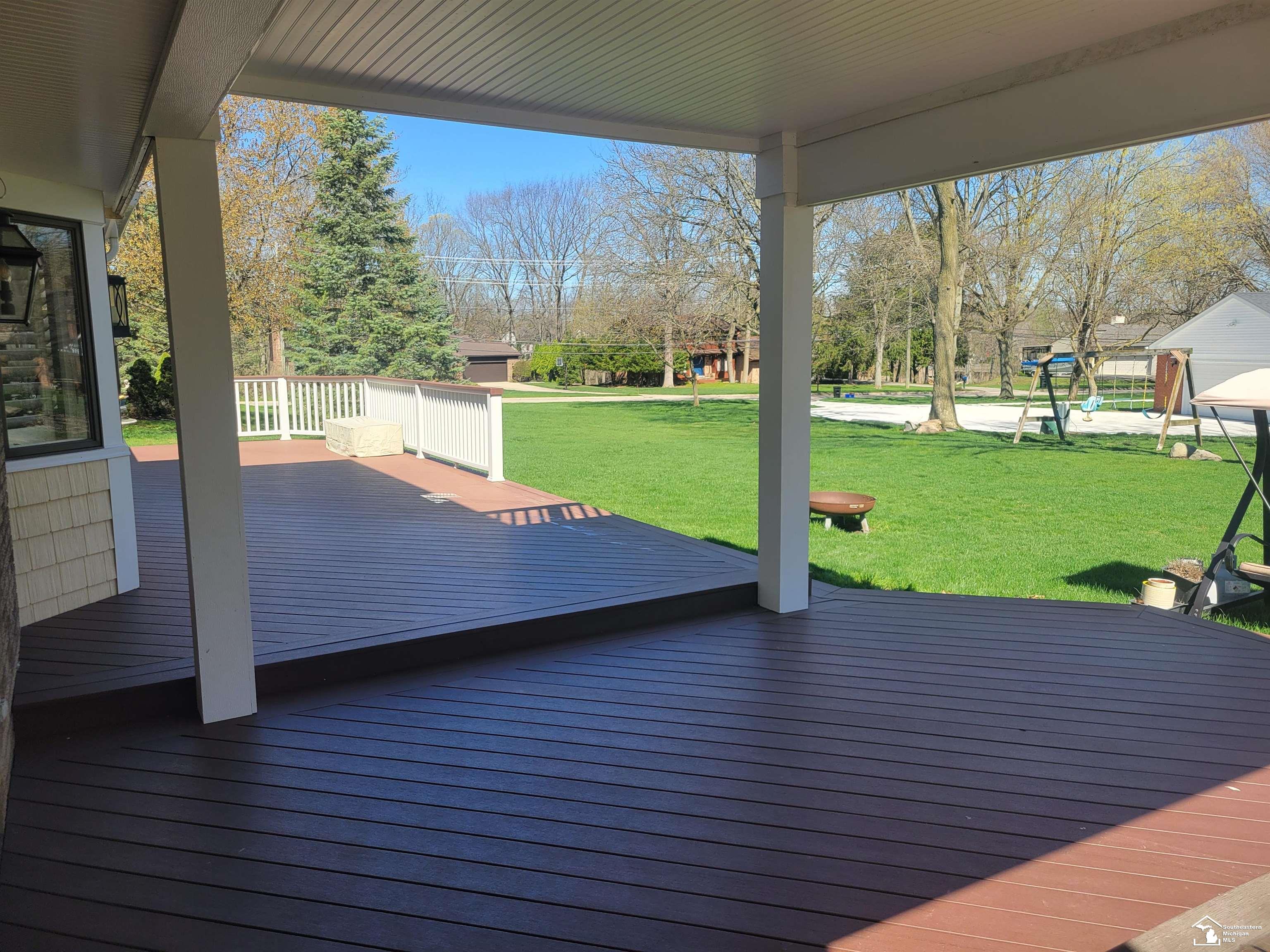 8908 Sarah Lane, Grosse Ile, MI, 48138