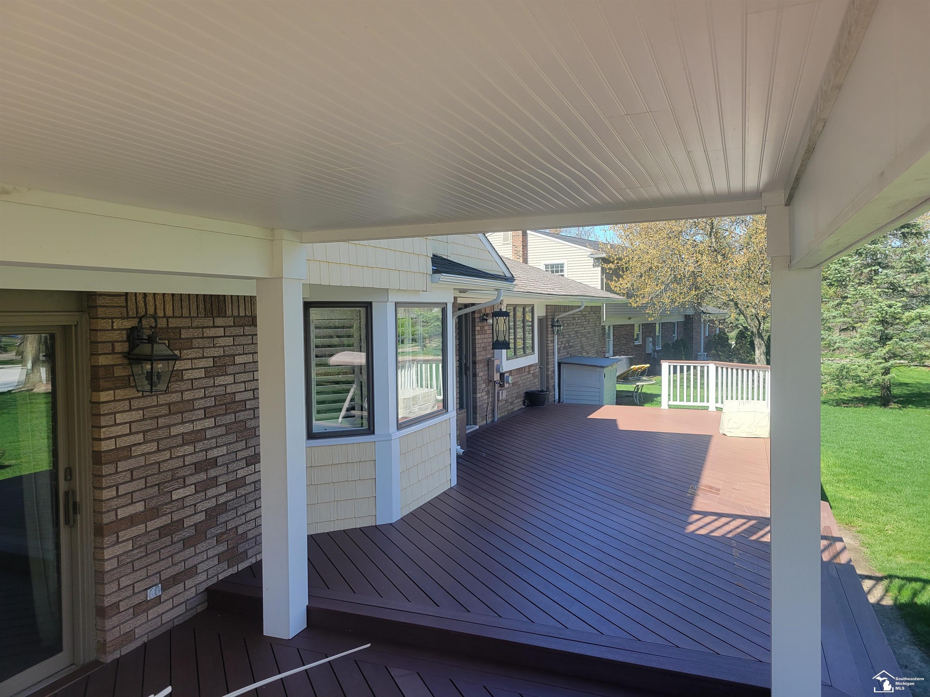 8908 Sarah Lane, Grosse Ile, MI, 48138