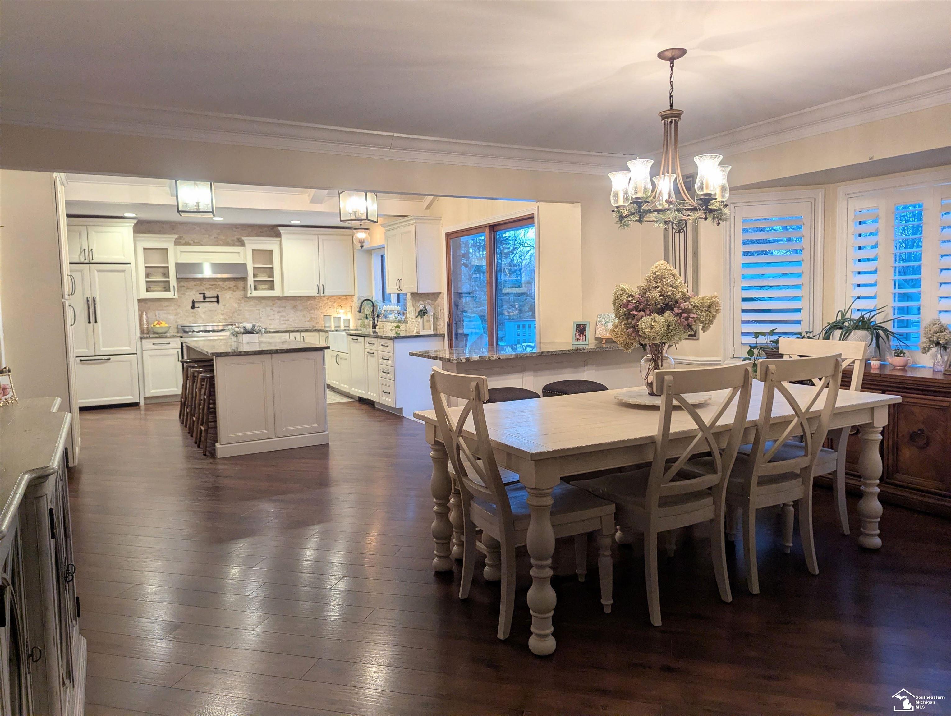 8908 Sarah Lane, Grosse Ile, MI, 48138