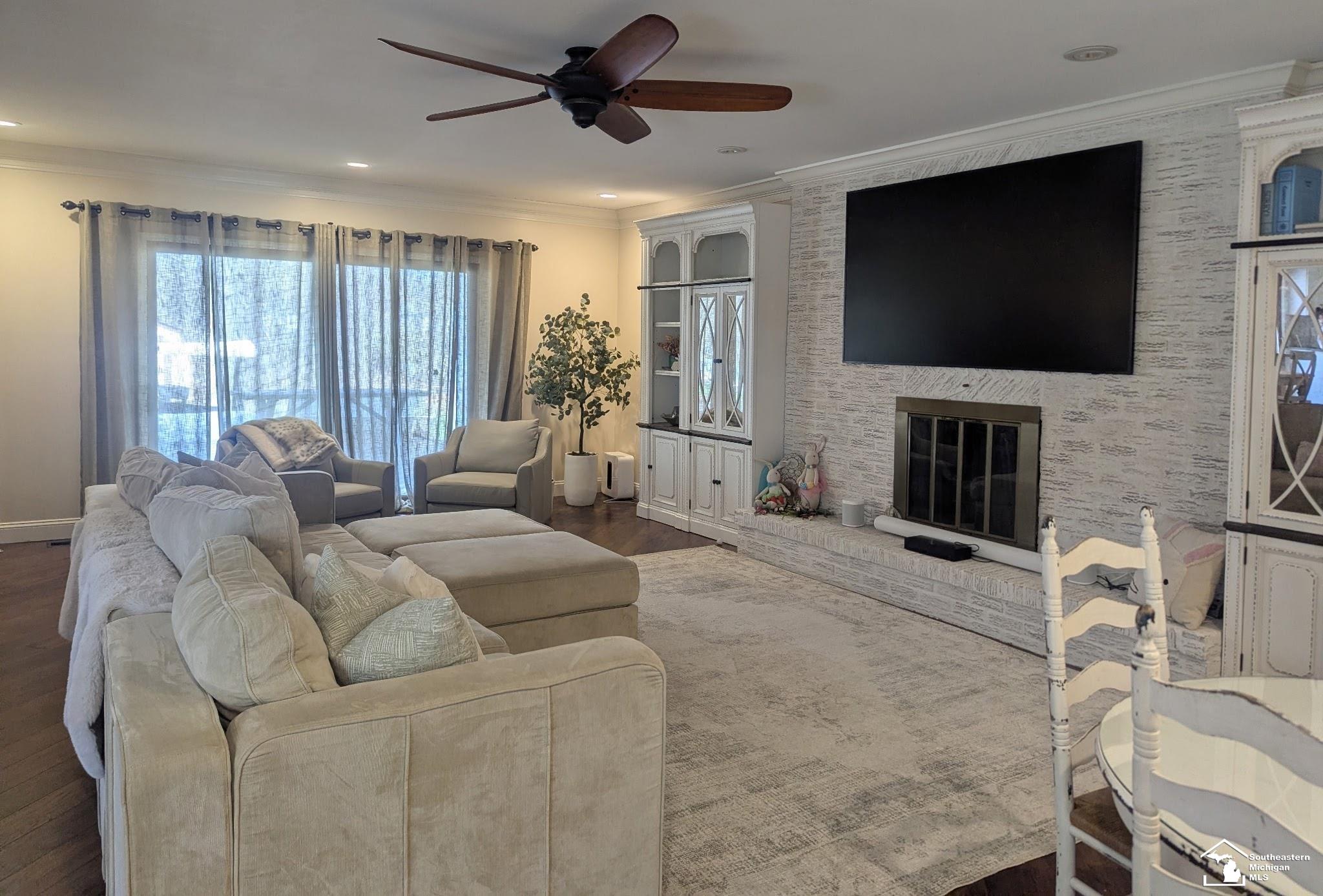 8908 Sarah Lane, Grosse Ile, MI, 48138