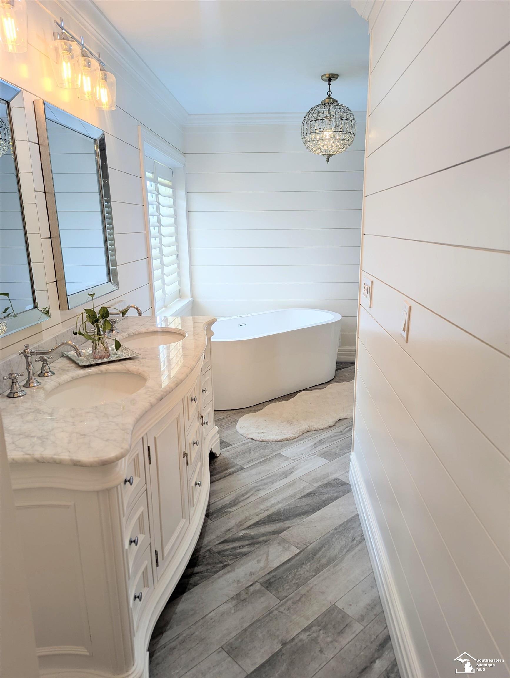 8908 Sarah Lane, Grosse Ile, MI, 48138