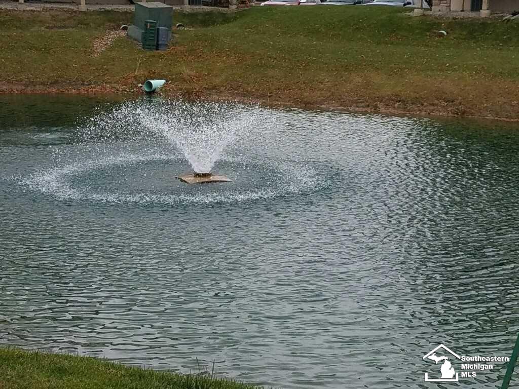 507 Mackinaw Trail, Luna Pier, MI, 48157