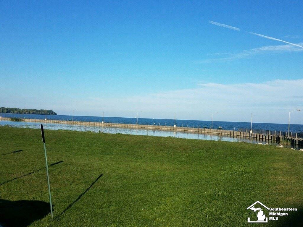 507 Mackinaw Trail, Luna Pier, MI, 48157