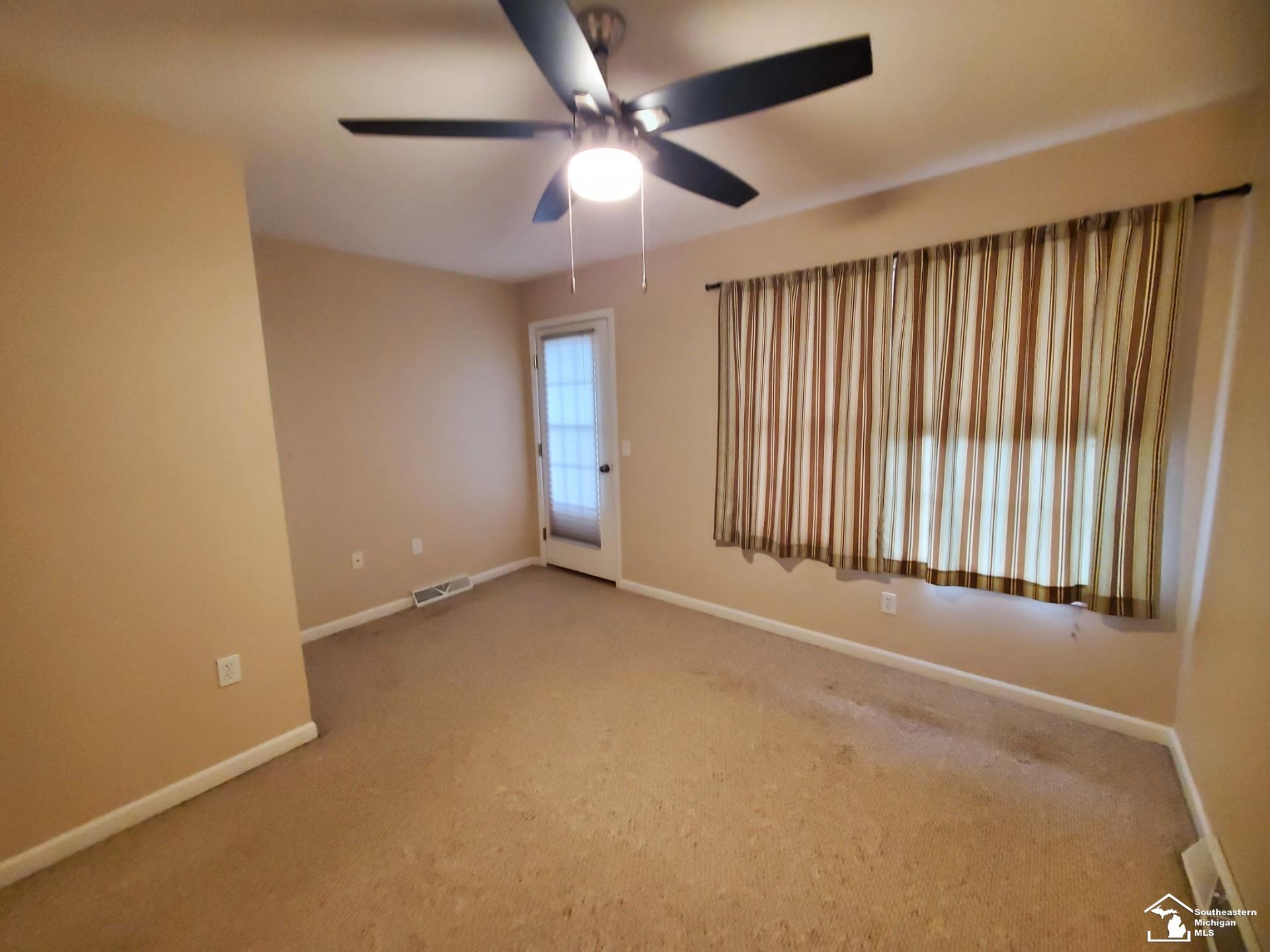 507 Mackinaw Trail, Luna Pier, MI, 48157