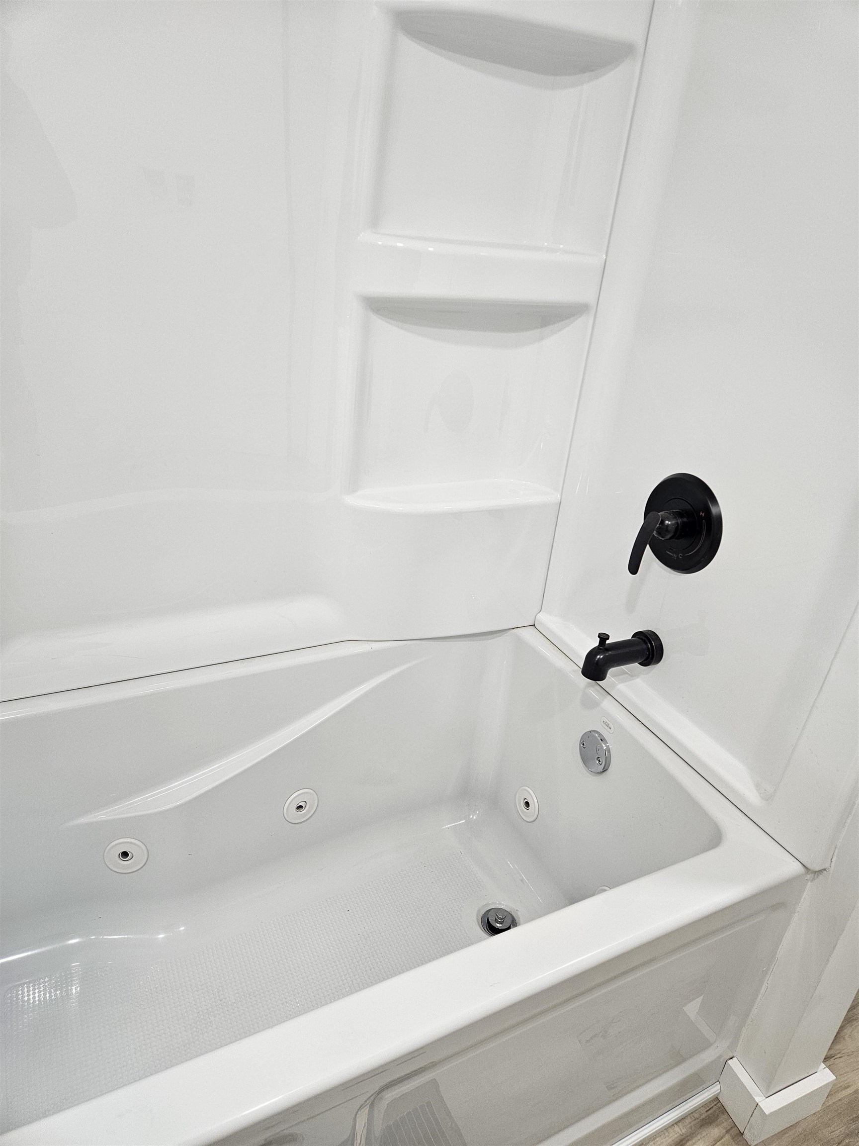 625 Cunningham Street, Clare, MI, 48617