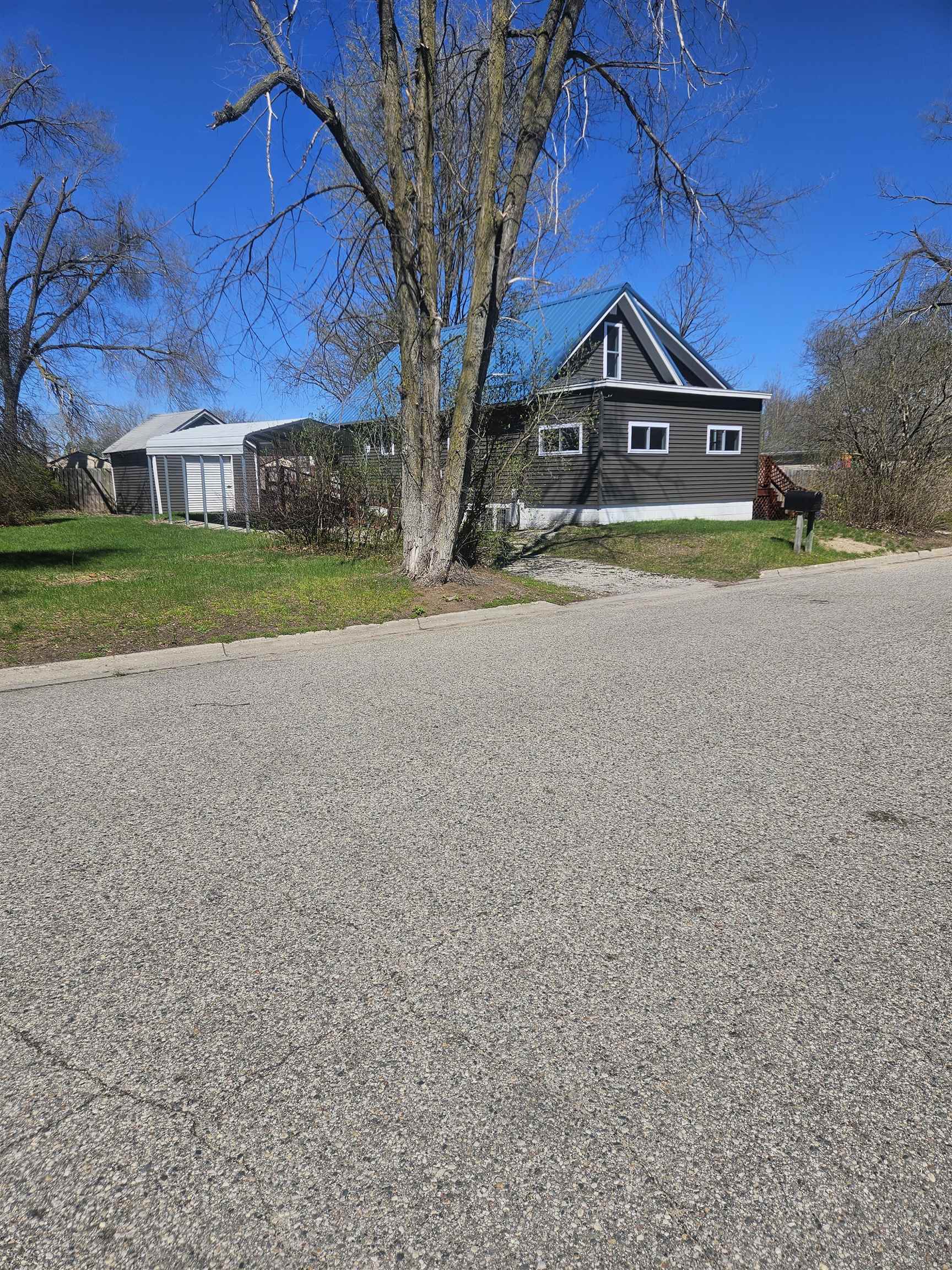 625 Cunningham Street, Clare, MI, 48617