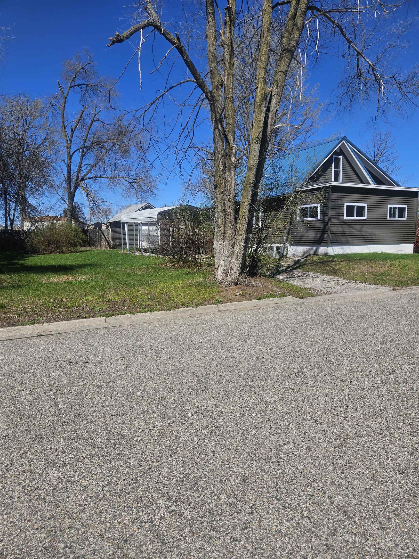 625 Cunningham Street, Clare, MI, 48617