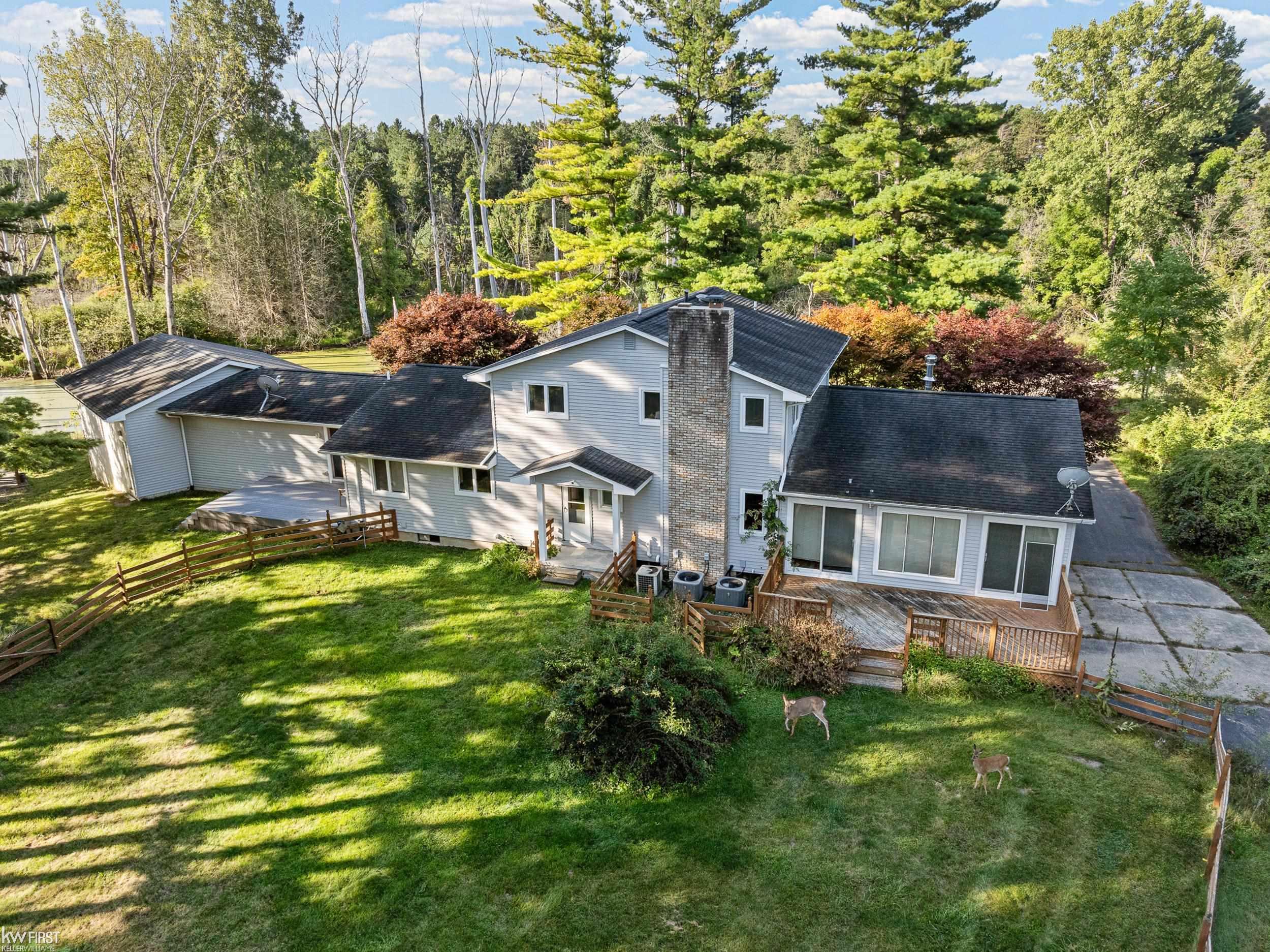 Photo 2 of Single family home for sale at 1061 Rose Ctr Rd, Fenton, MI 48430 | MLS# 5050204870 | Listing updated on 2026-10-07