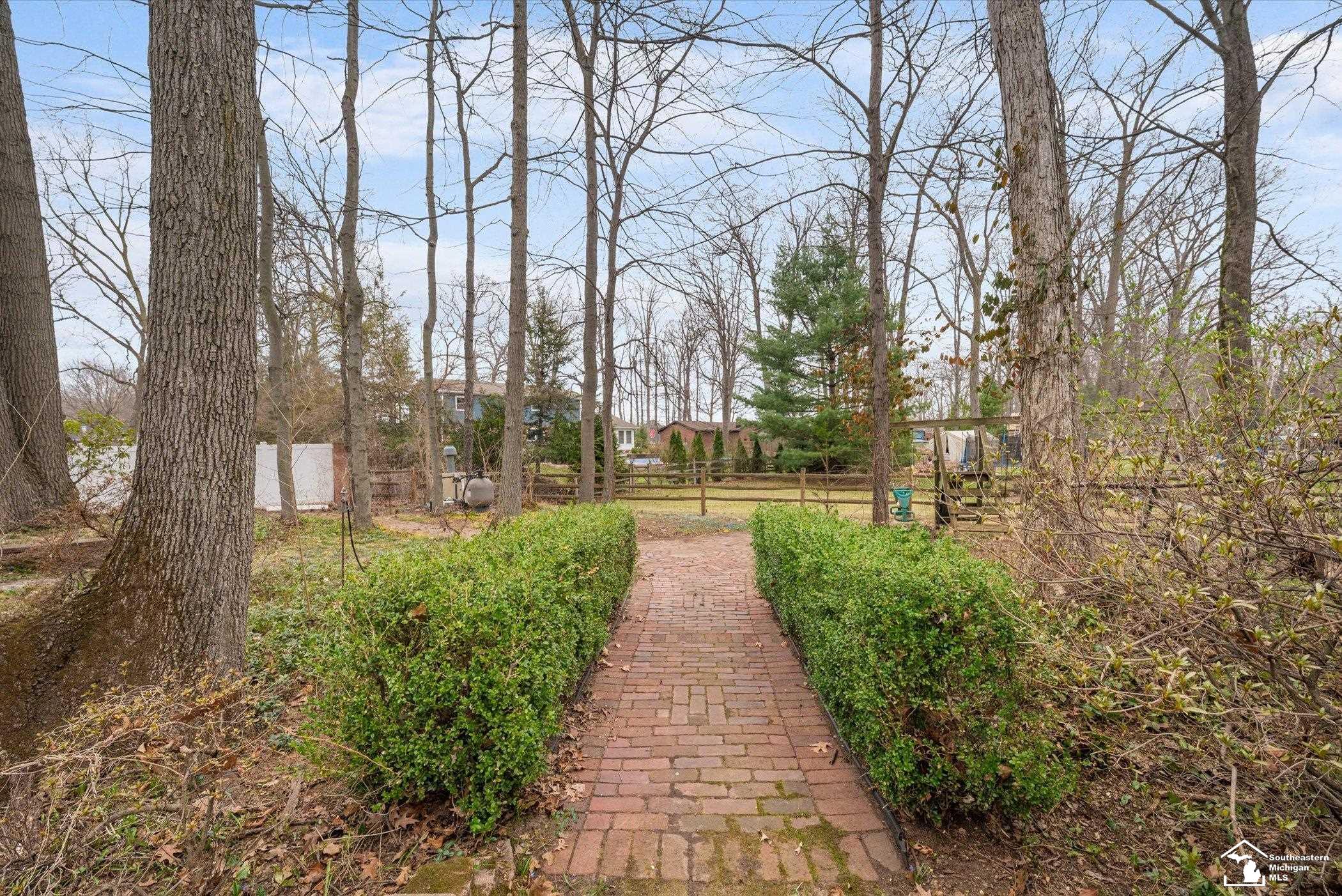 1950 Brookwood Lane, Temperance, MI, 48182