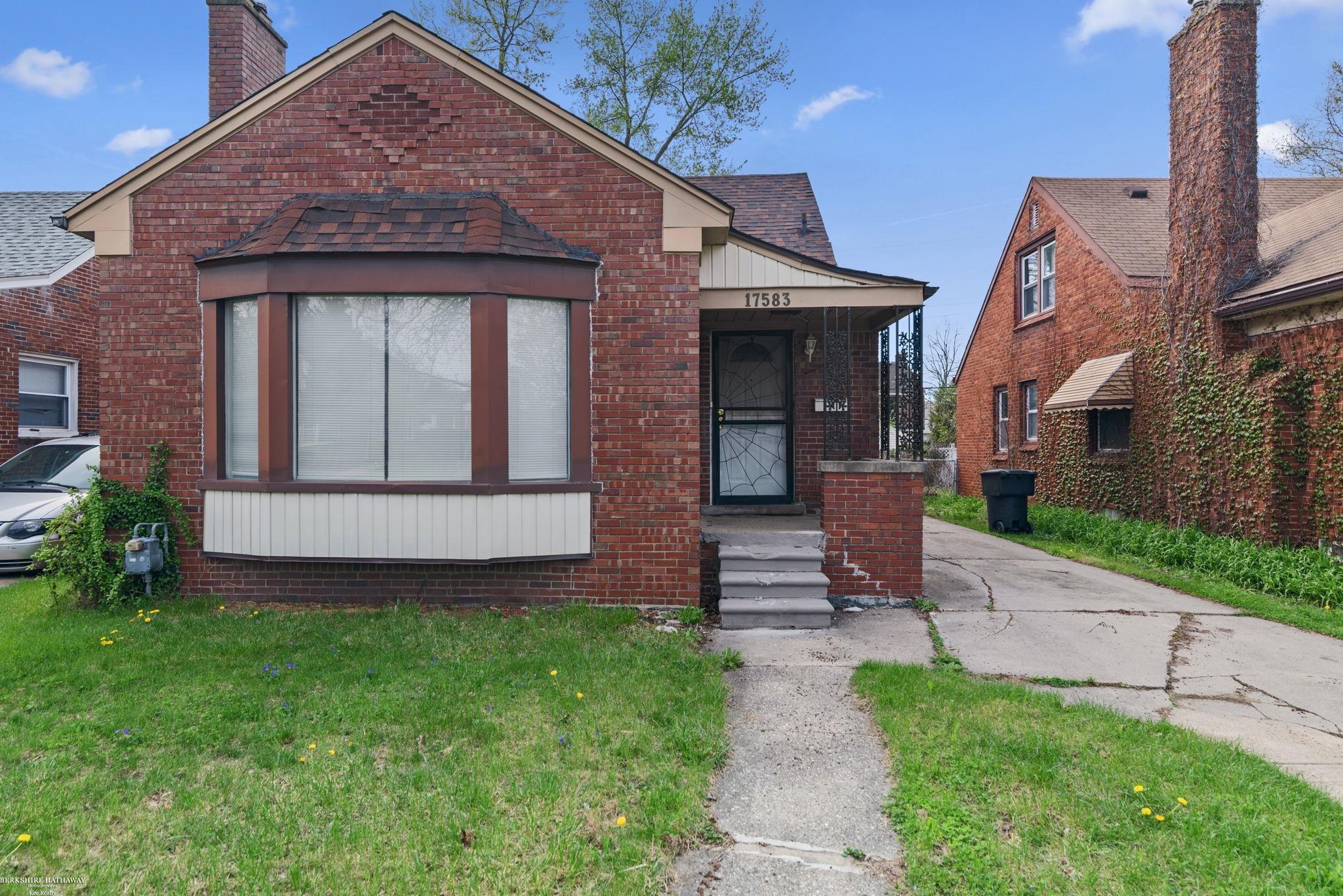 17583 Huntington Road, Detroit, MI, 48219