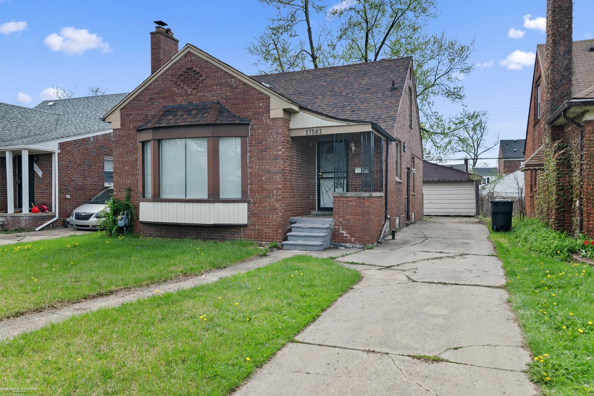17583 Huntington Road, Detroit, MI, 48219